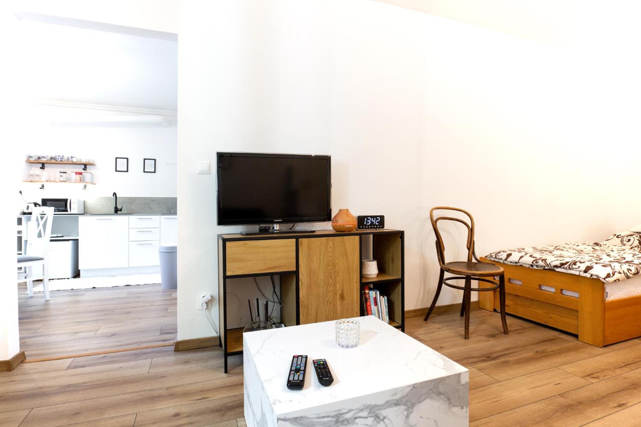 One-Bedroom Apartment photo 1