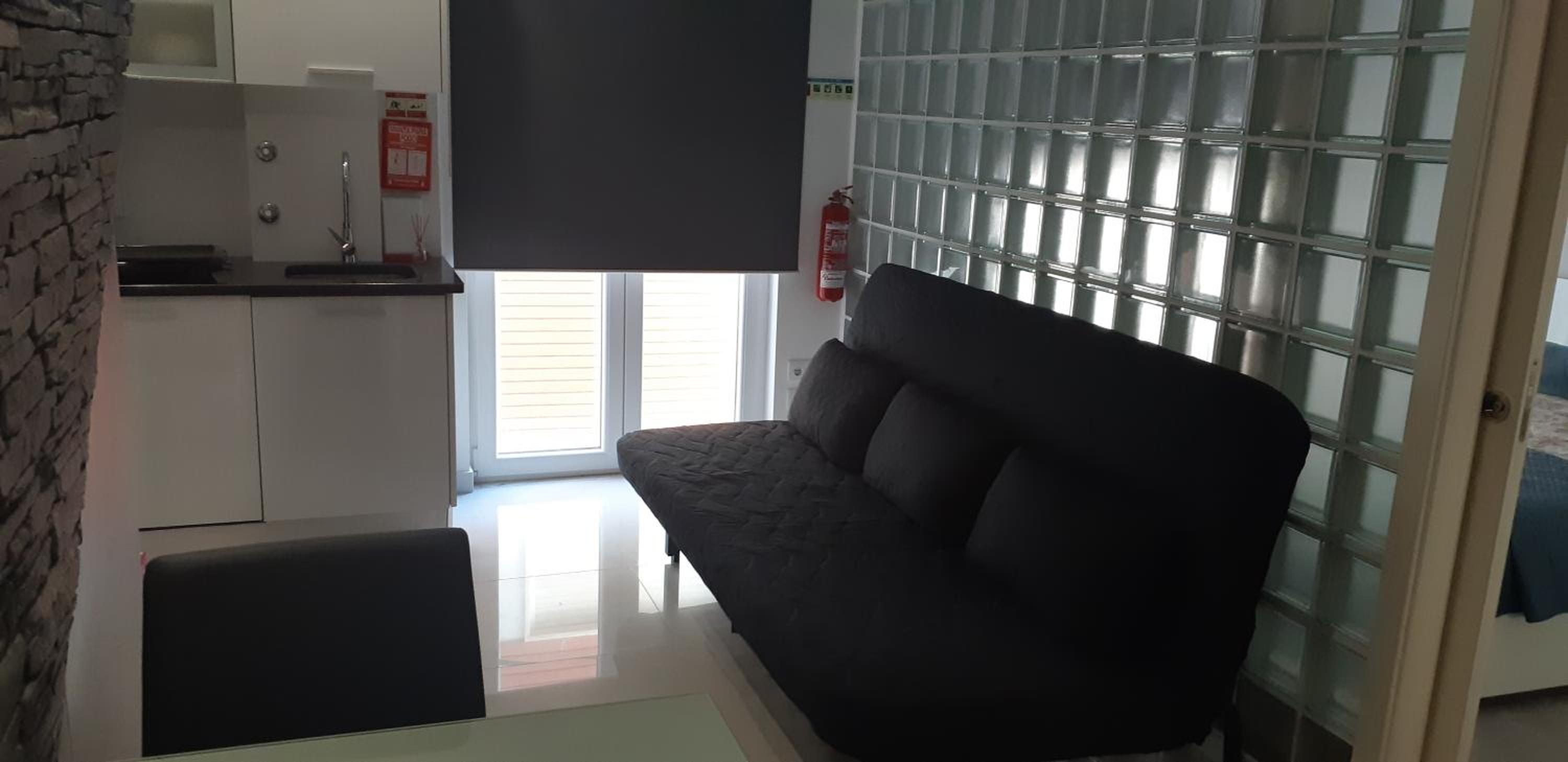 One-Bedroom Apartment photo 1