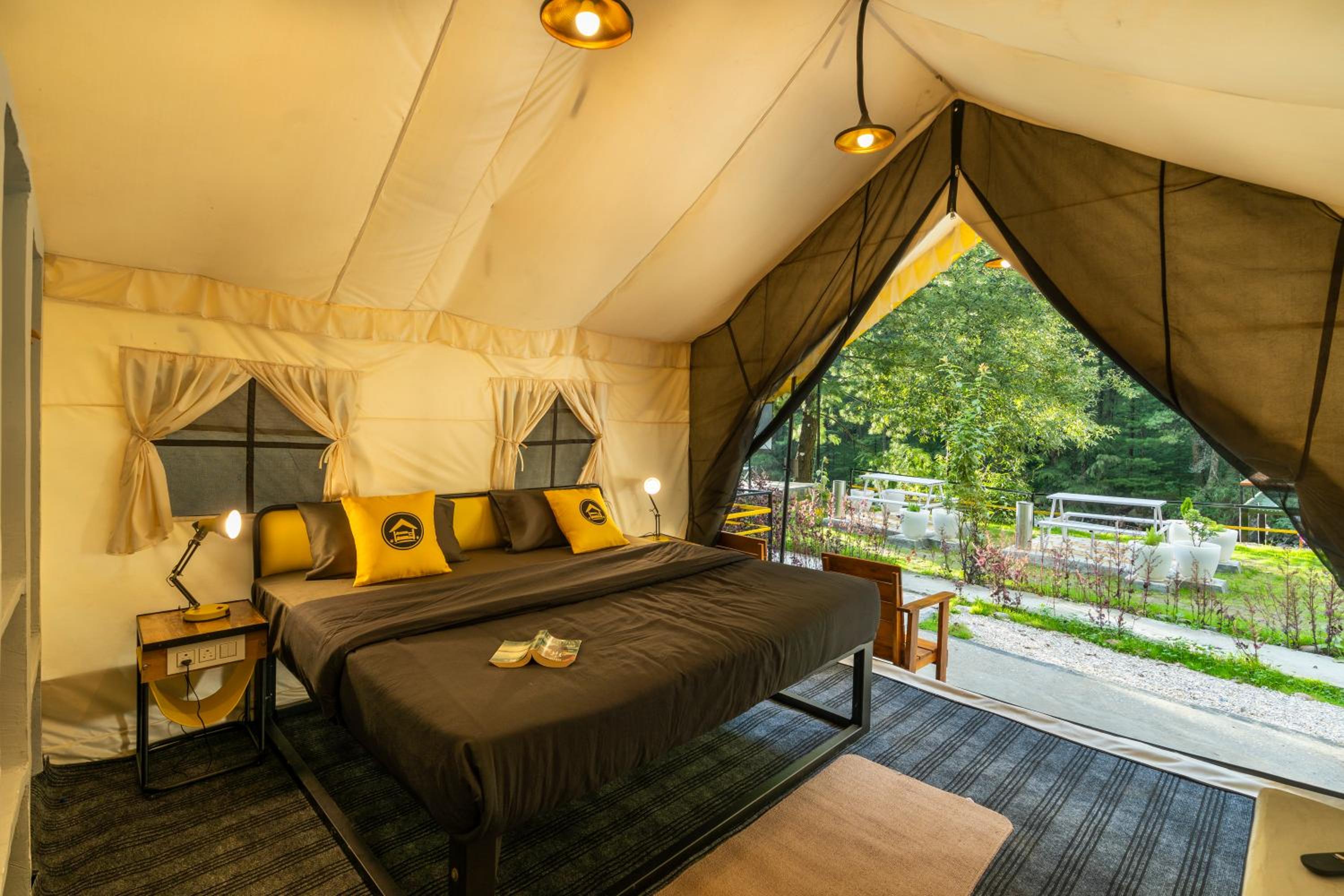  Deluxe Swiss Tent - Photo 1
