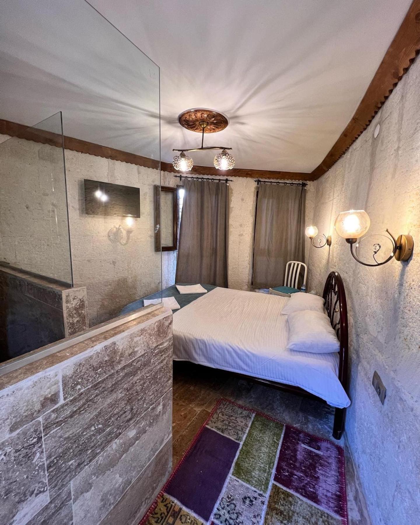 Standard Cave Room photo 1