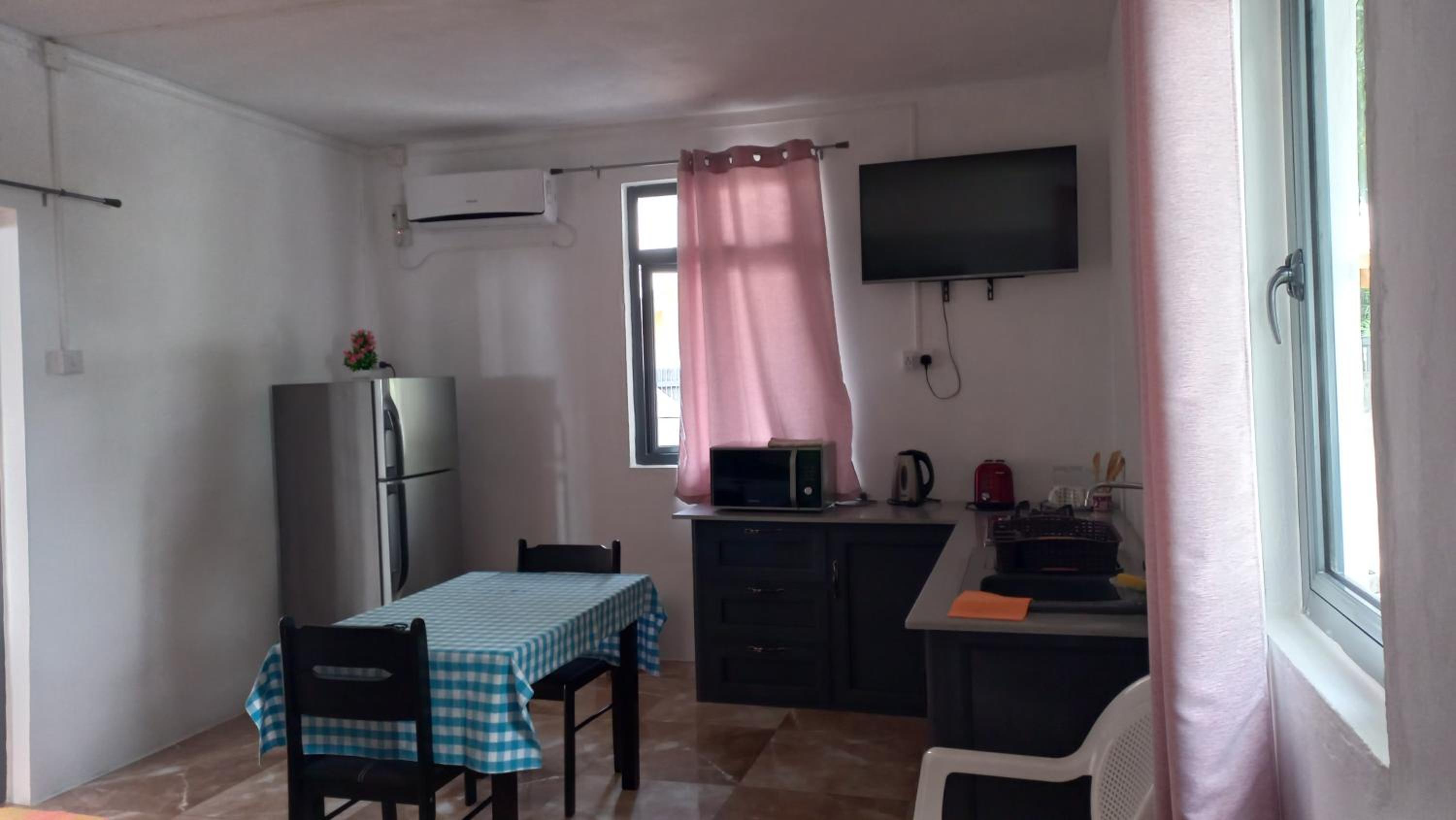 One-Bedroom Apartment - Photo 26