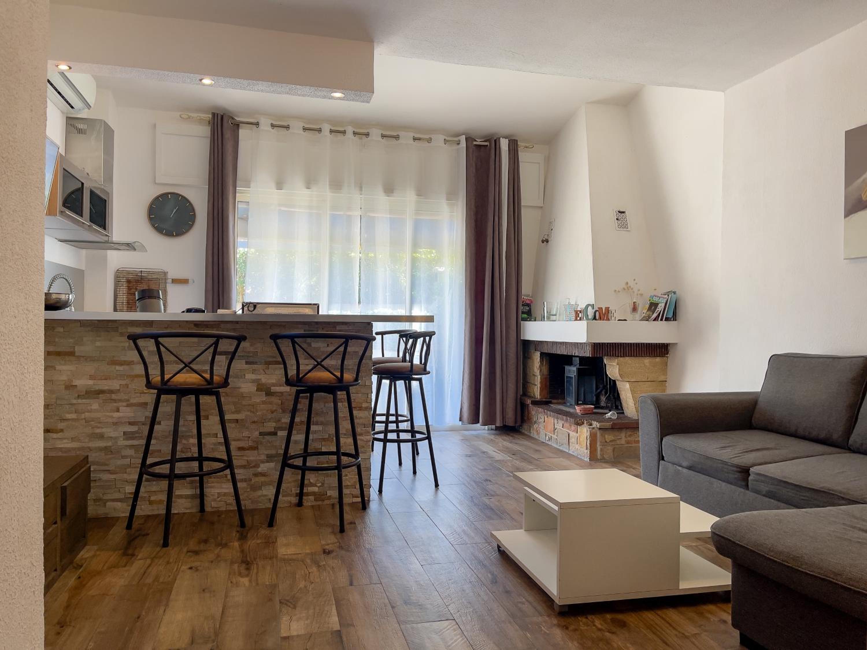 Apartment with Garden View