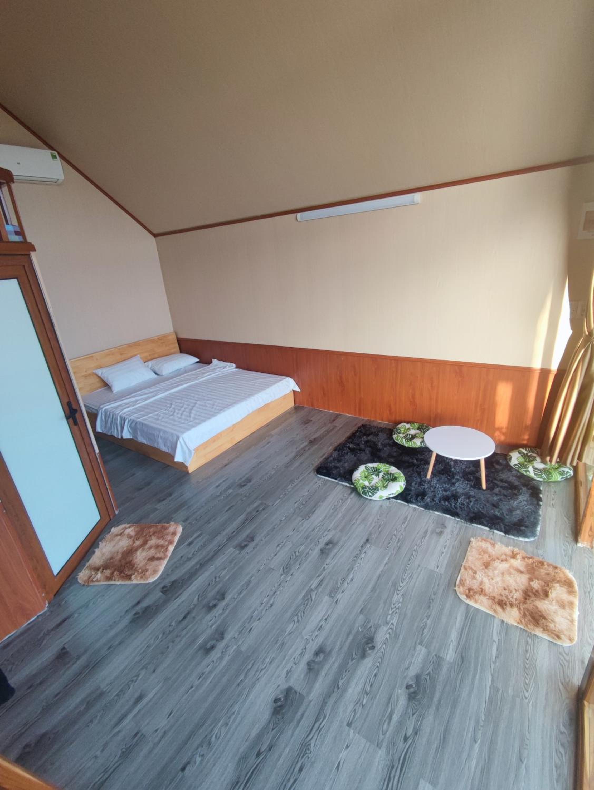 Family Room photo 1
