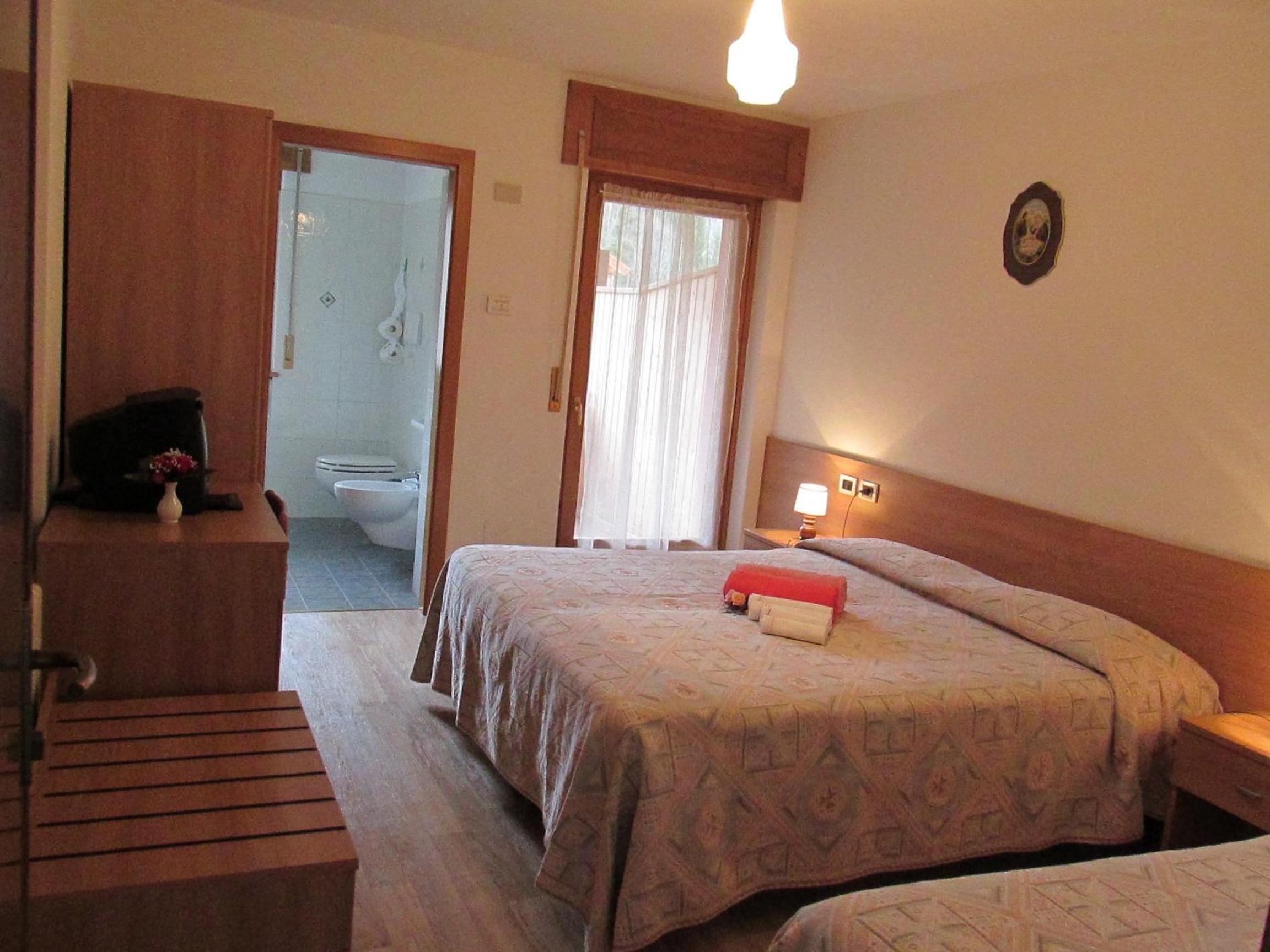 Triple Room with Balcony - Photo 2