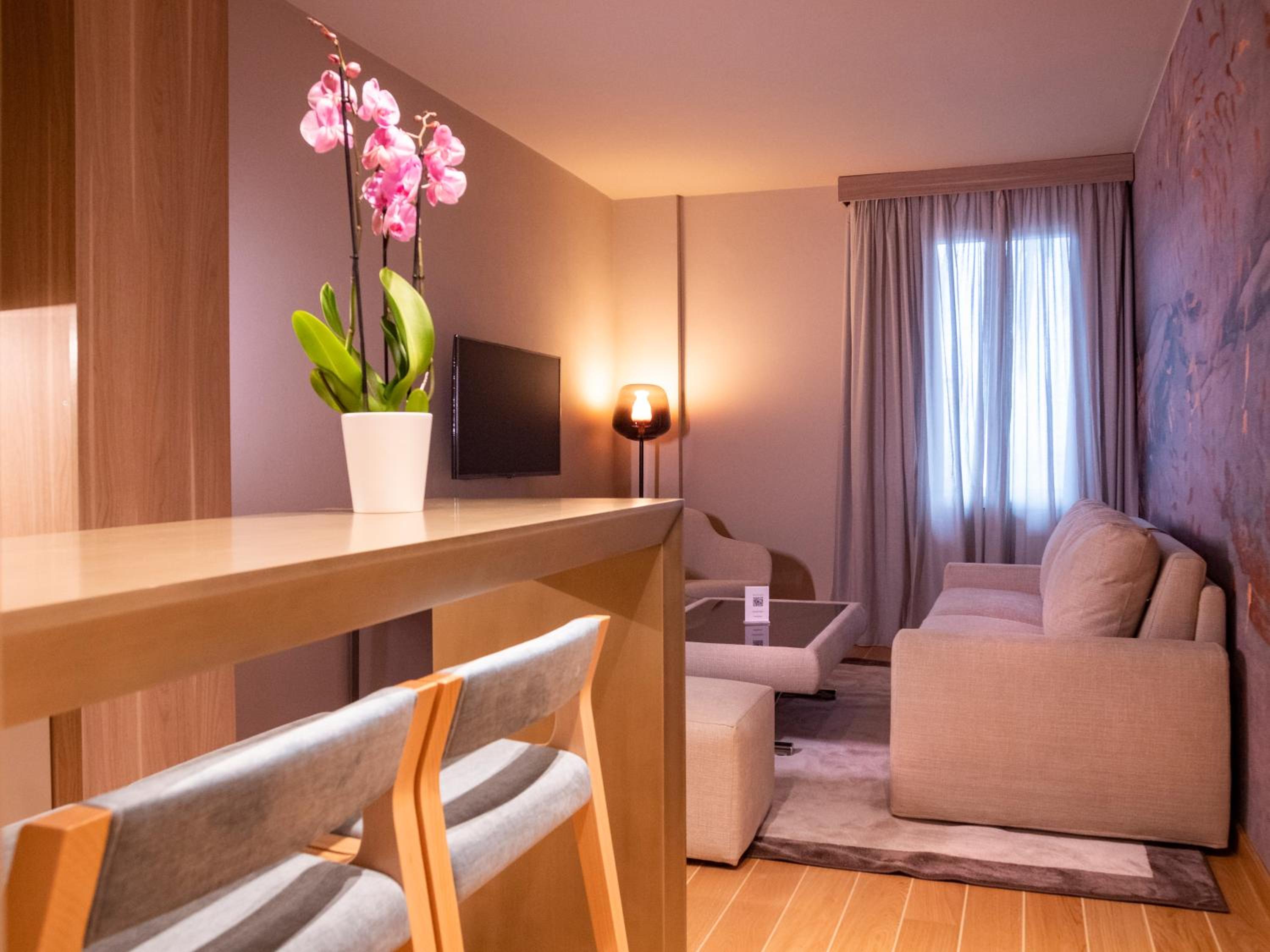 Suite with Sea View - Photo 4