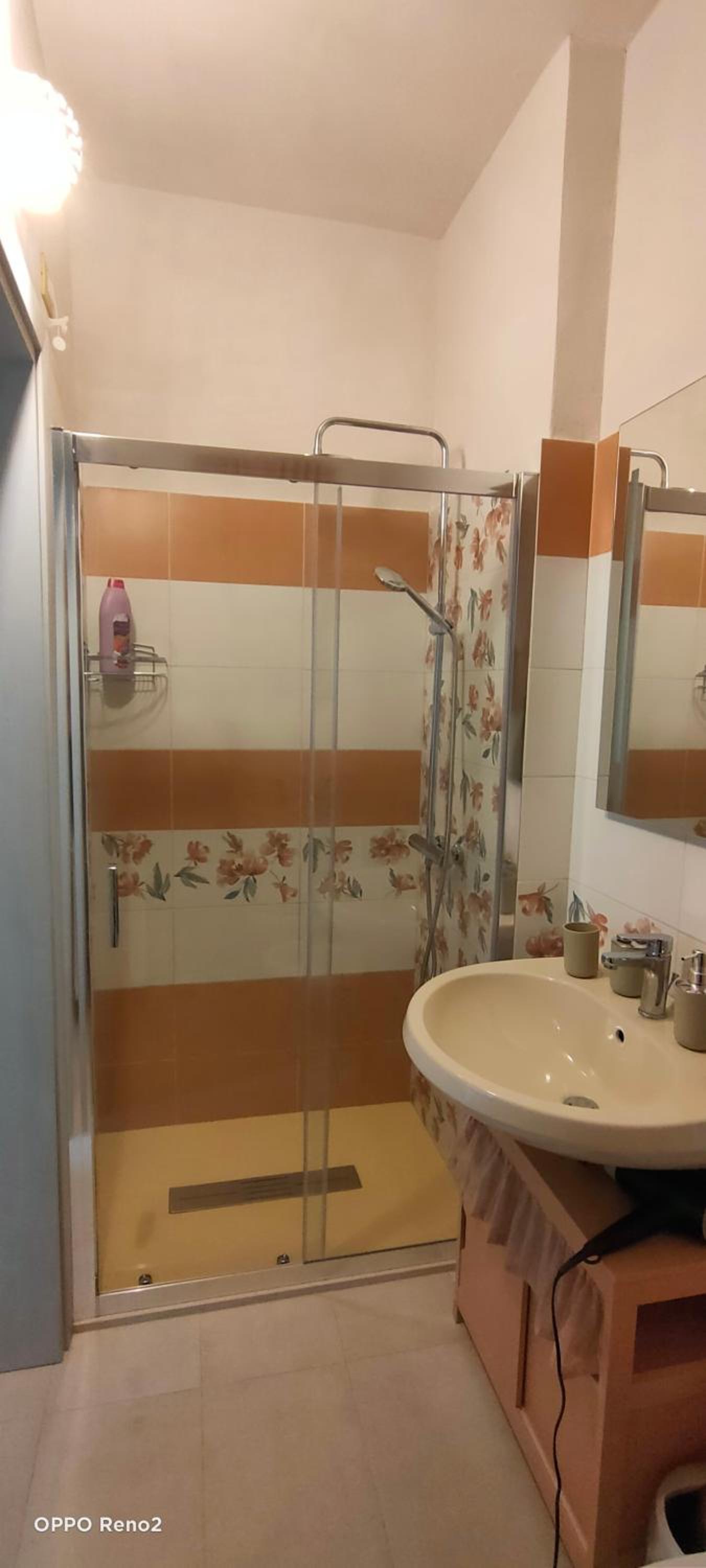 Standard Suite - Photo 9