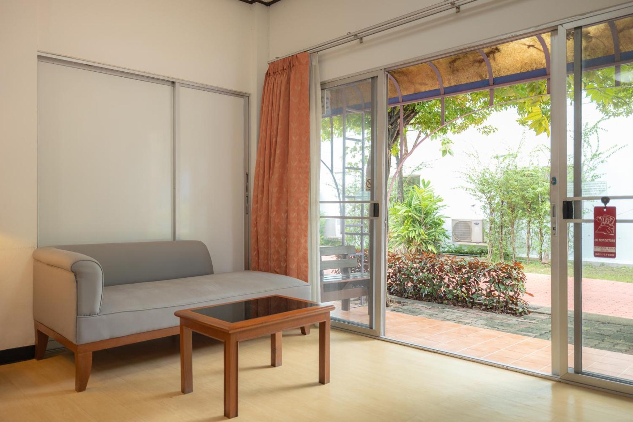 Bungalow with Garden View photo 2