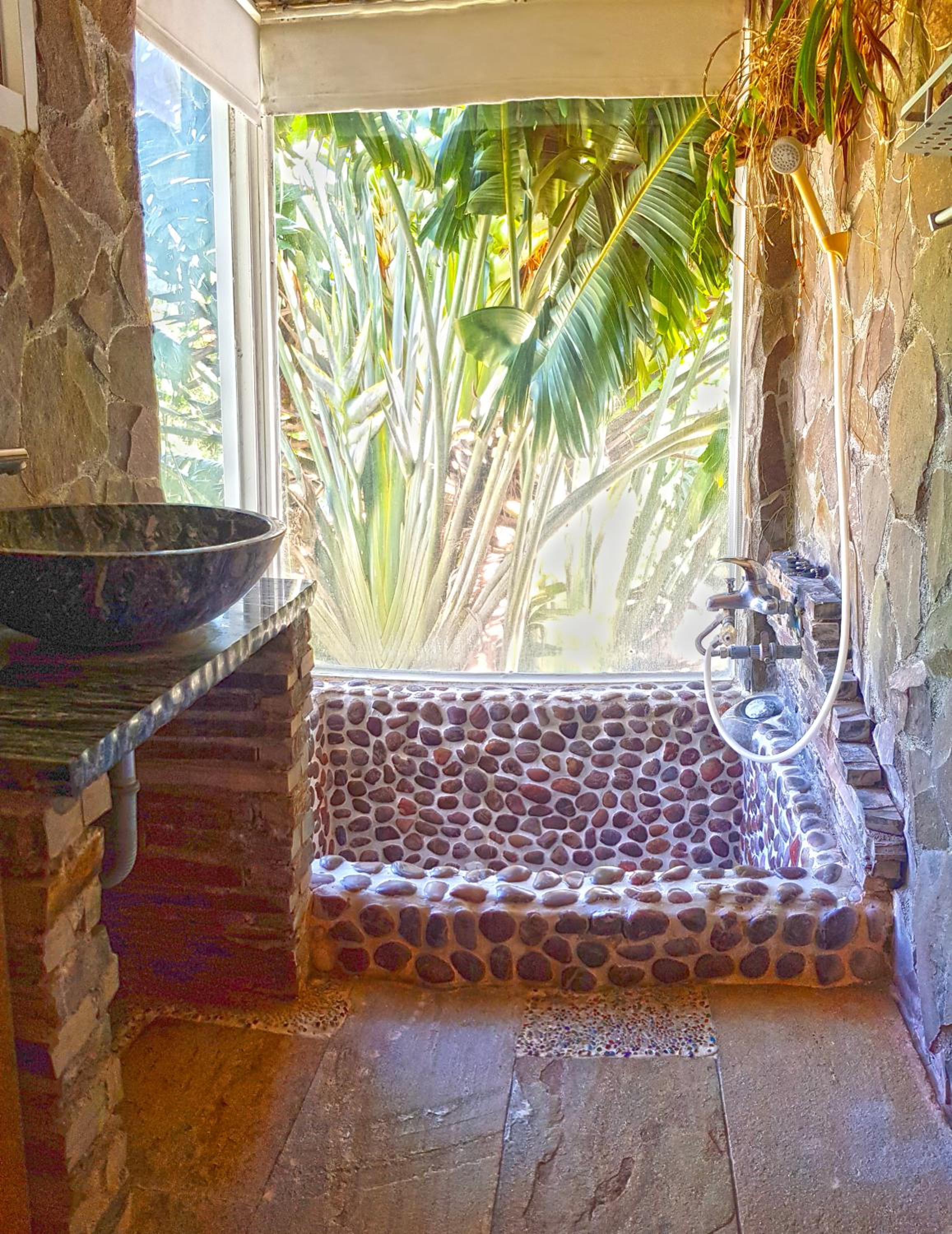 Quadruple Room with Balcony photo 3