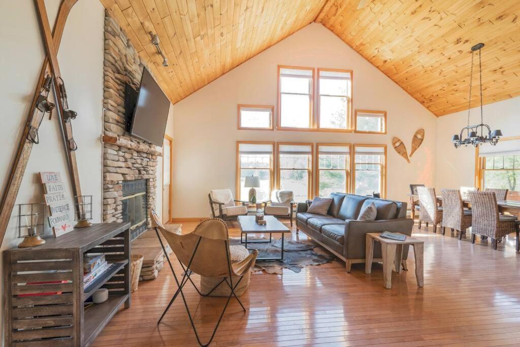 Three-Bedroom House photo 1