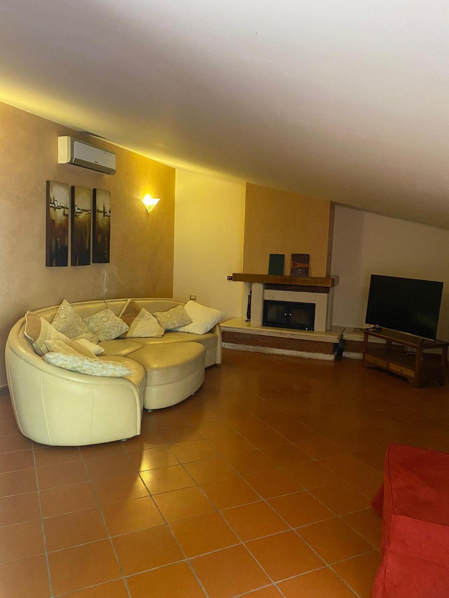 Two-Bedroom Apartment with Spa Access - Photo 4