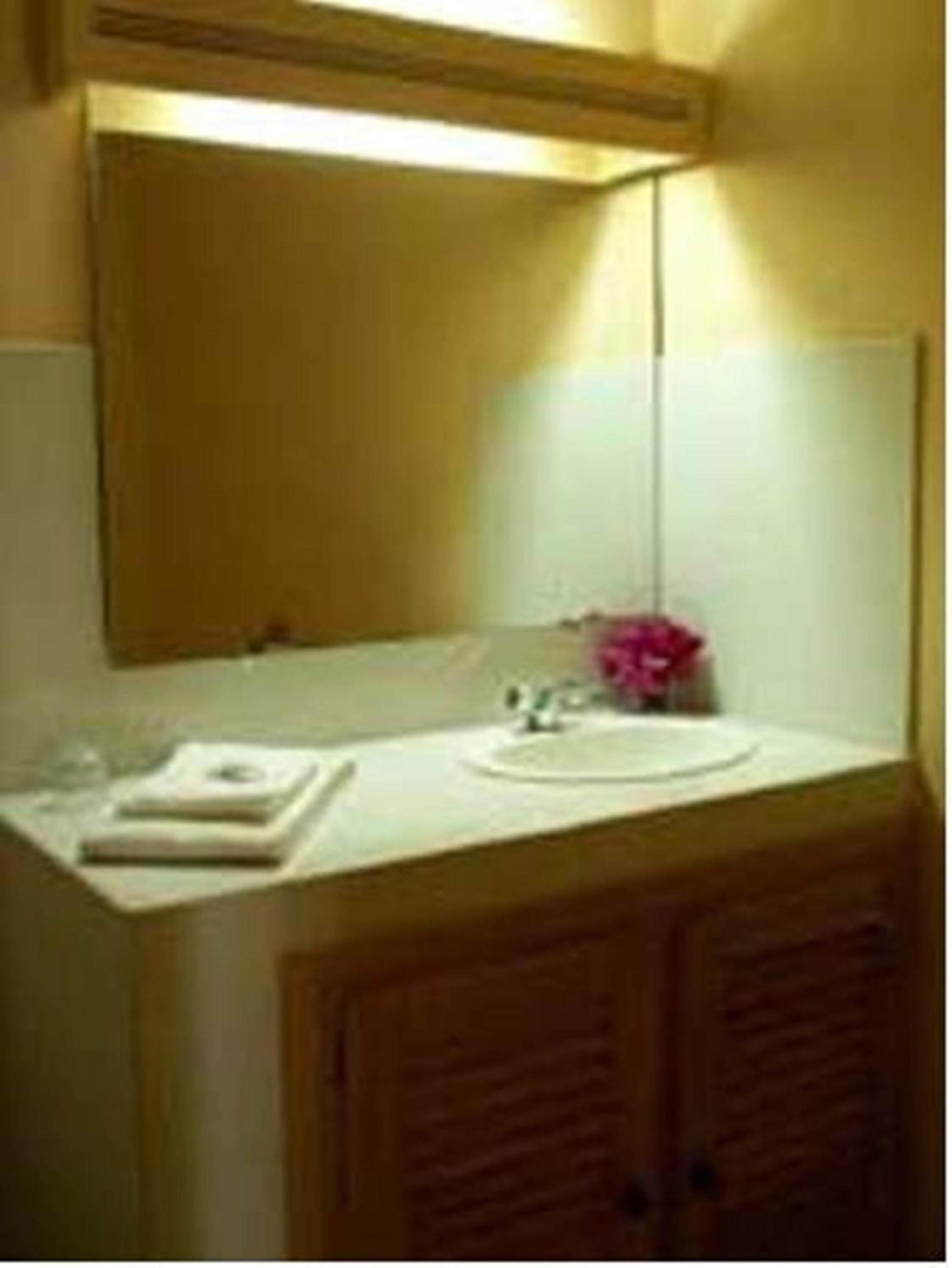 Double or Twin Room with Sea View photo 3