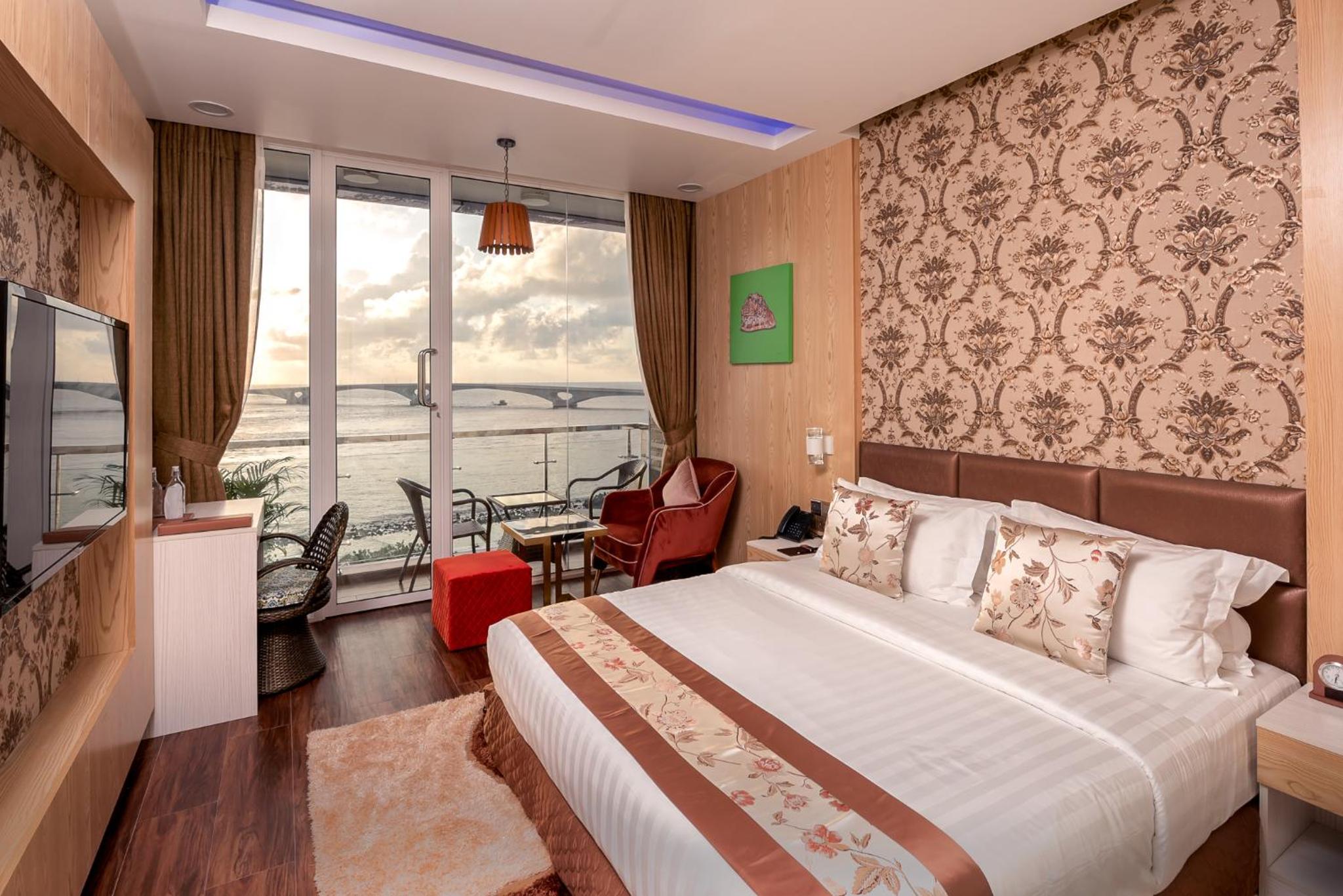 Deluxe Double Room with Balcony and Sea View (Free Return Airport Transfer and 10% off on Food & Beverage) photo 3