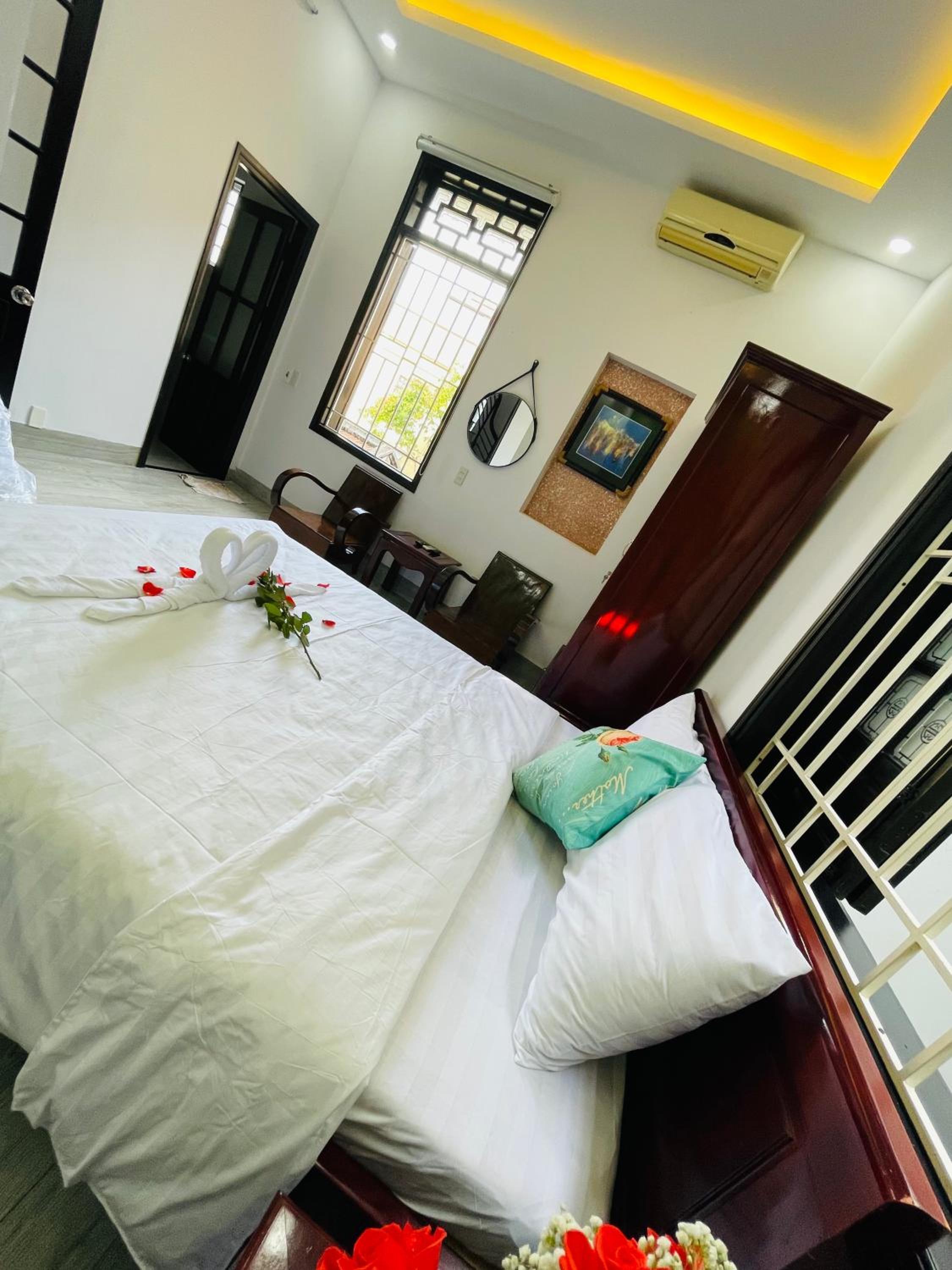 Quadruple Room with Private Bathroom photo 3