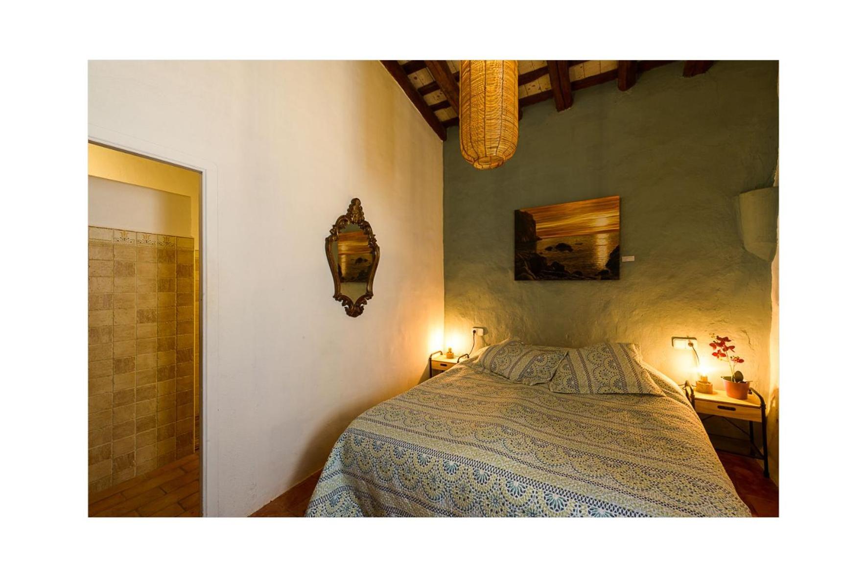 Double Room with Private Bathroom photo 2