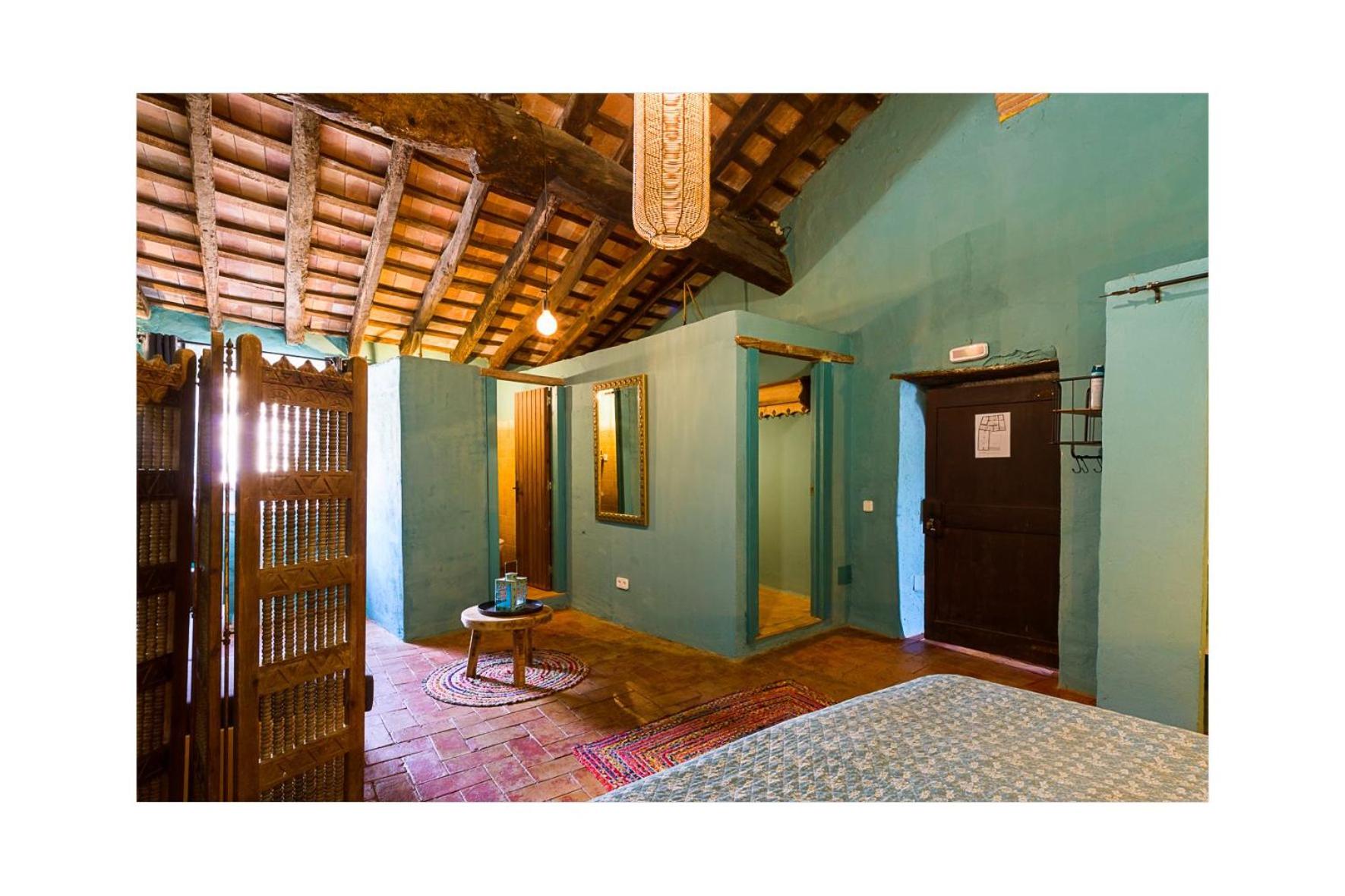 Family Room with Private Bathroom photo 3