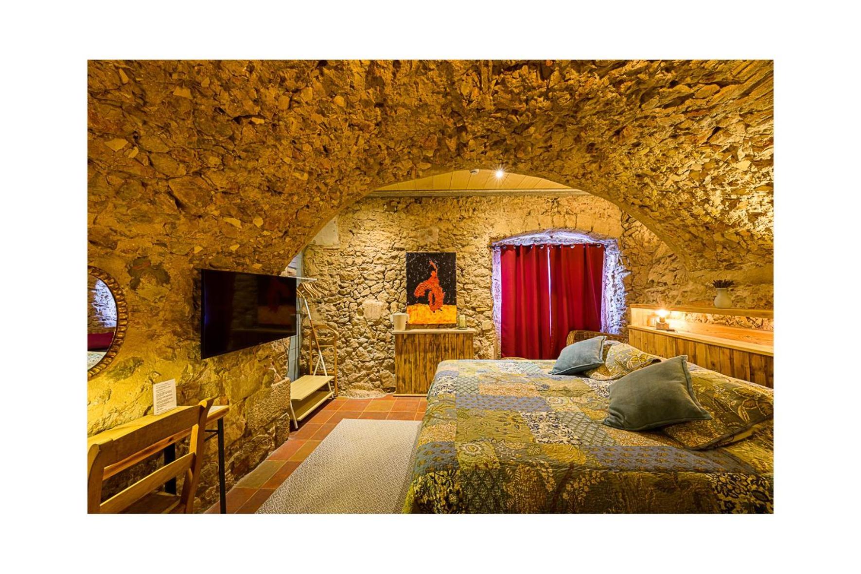 King Suite - Photo 1