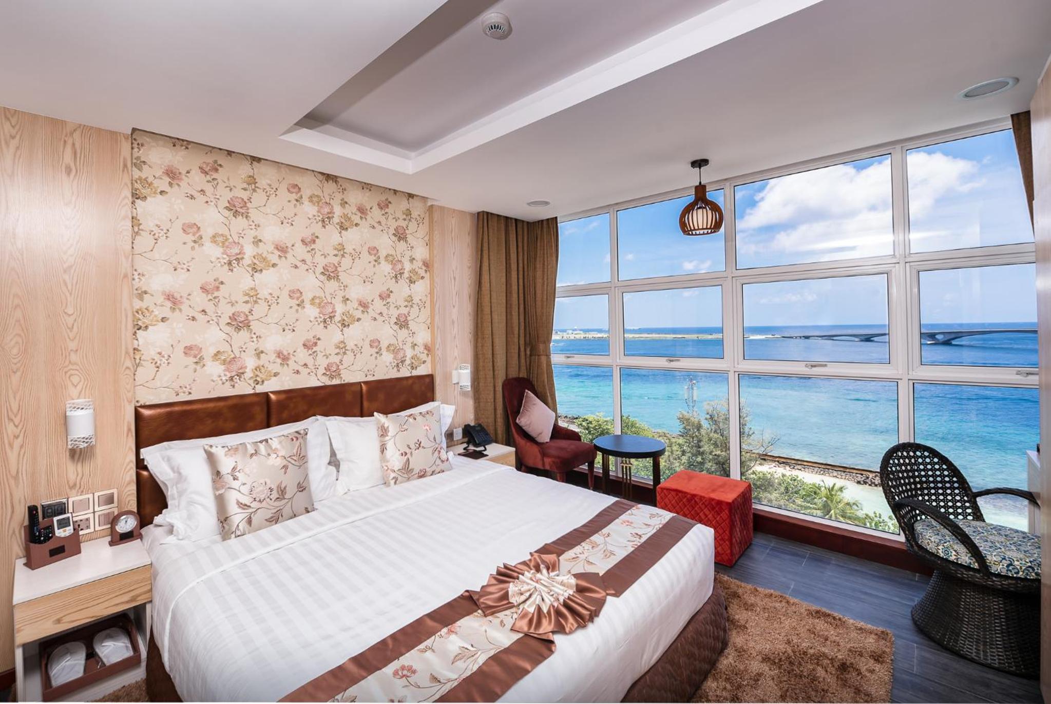 Deluxe Double Room with Sea View (Free Return Airport Transfer and 10% off on Food & Beverage)
