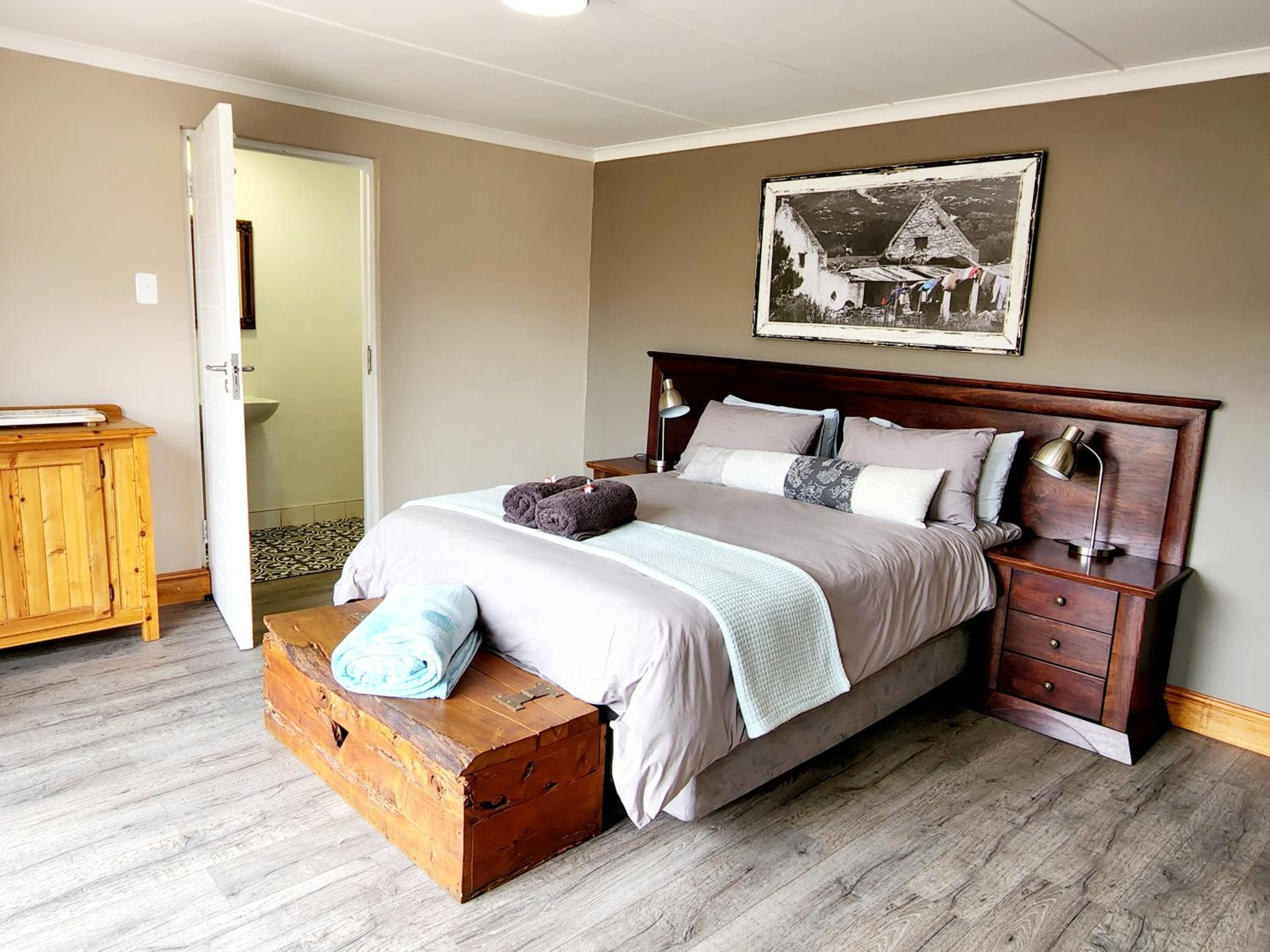 Family Room With Mountain View photo 1