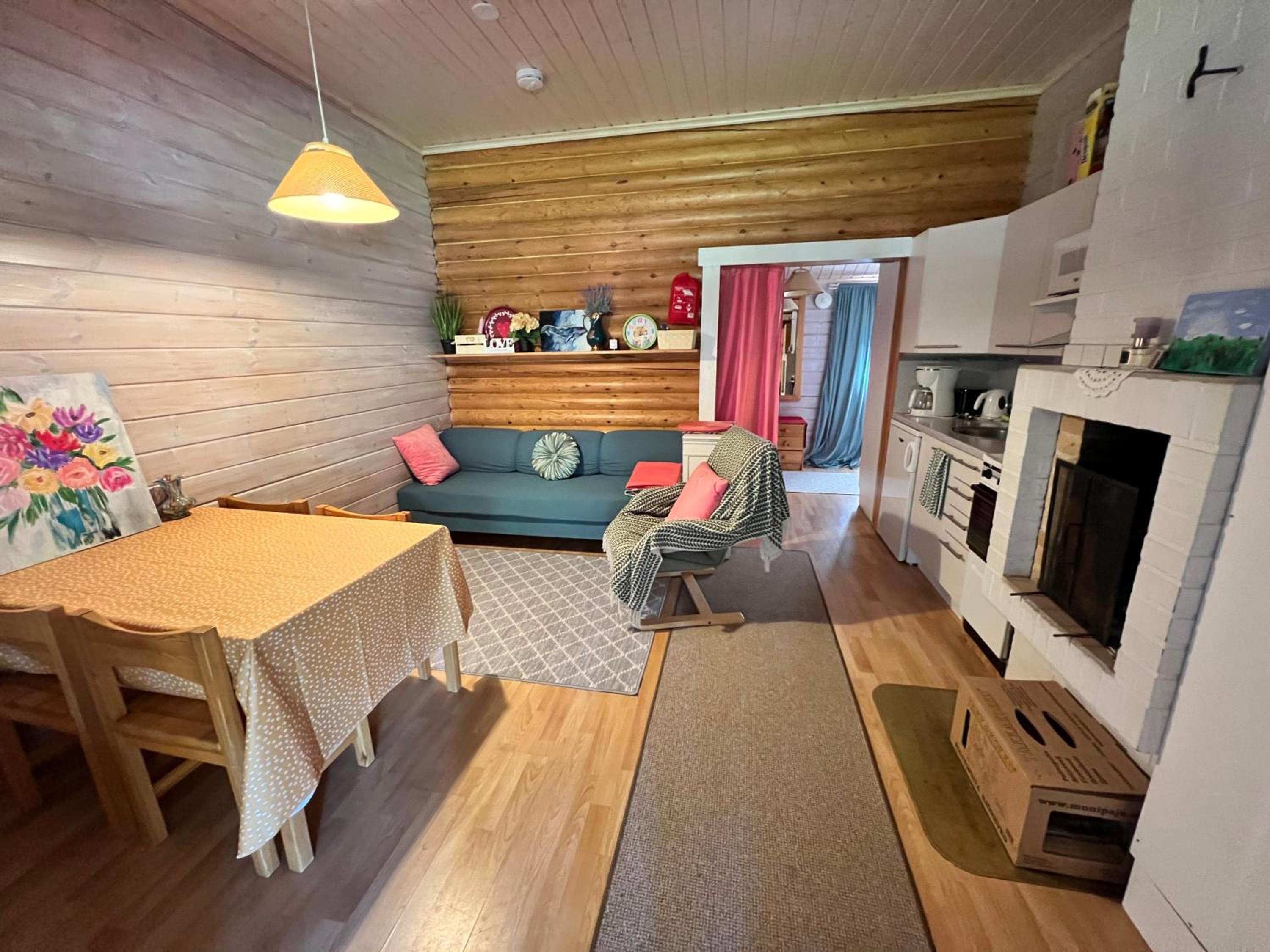 One-Bedroom Cottage with Fireplace and Sauna