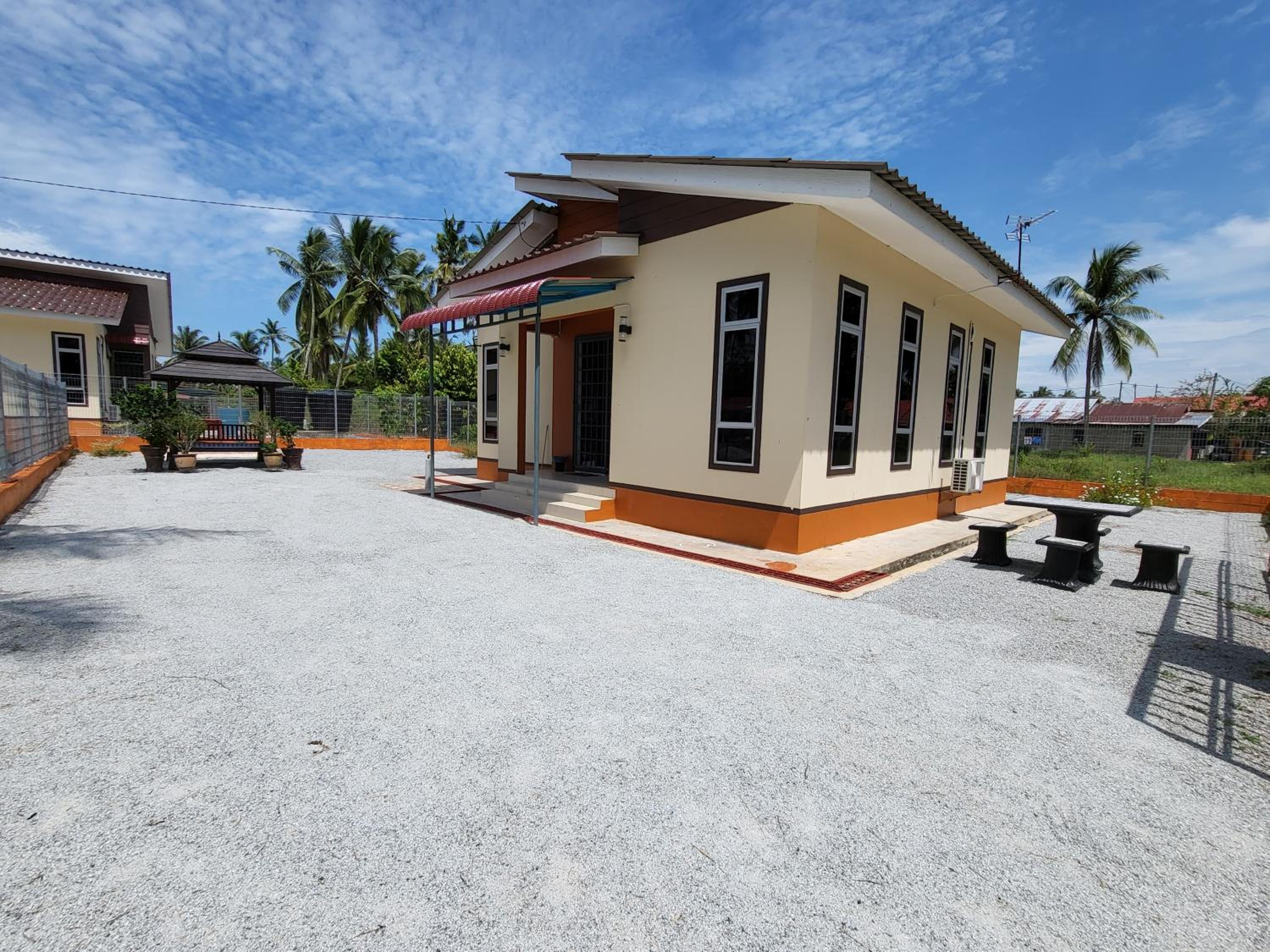 Three-Bedroom House photo 1