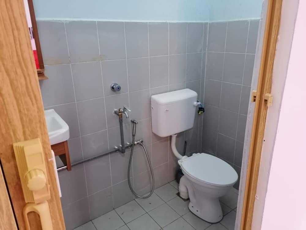 Three-Bedroom House photo 2