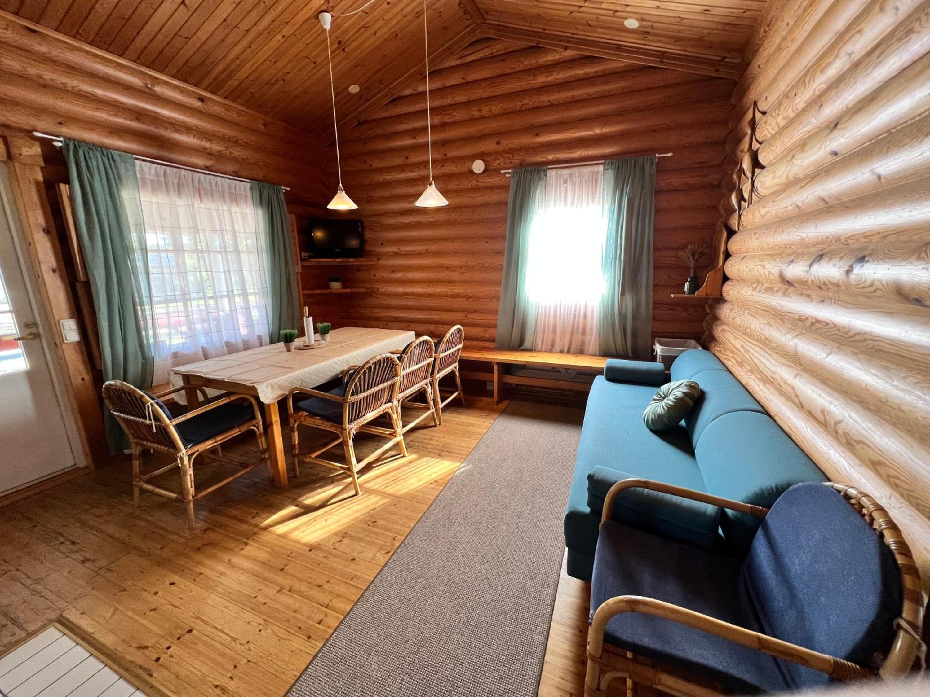 Two-Bedroom Cottage with loft, sauna and lake view