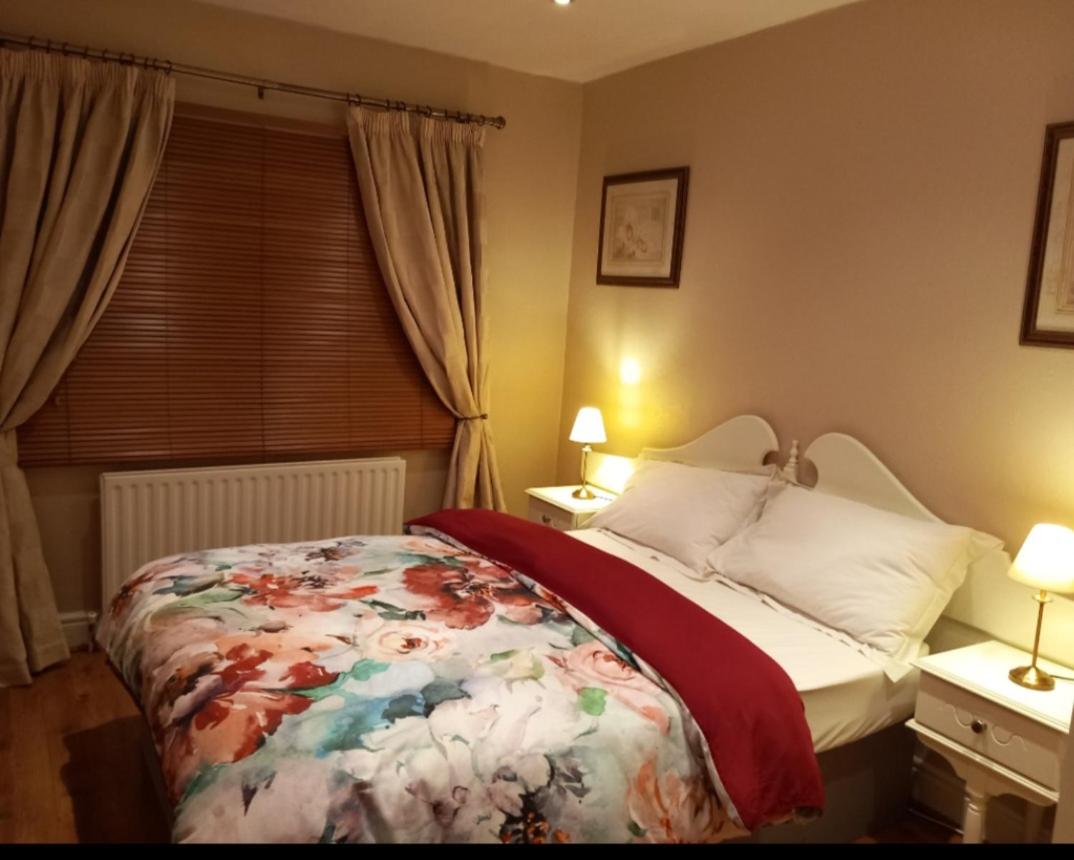 Double Room with Private Bathroom - Photo 1