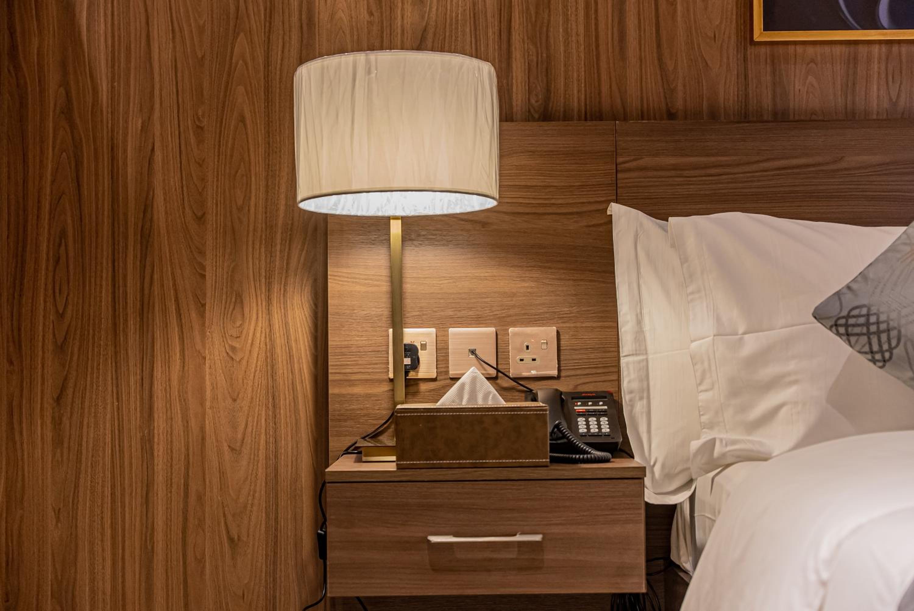 Deluxe King Room photo 1