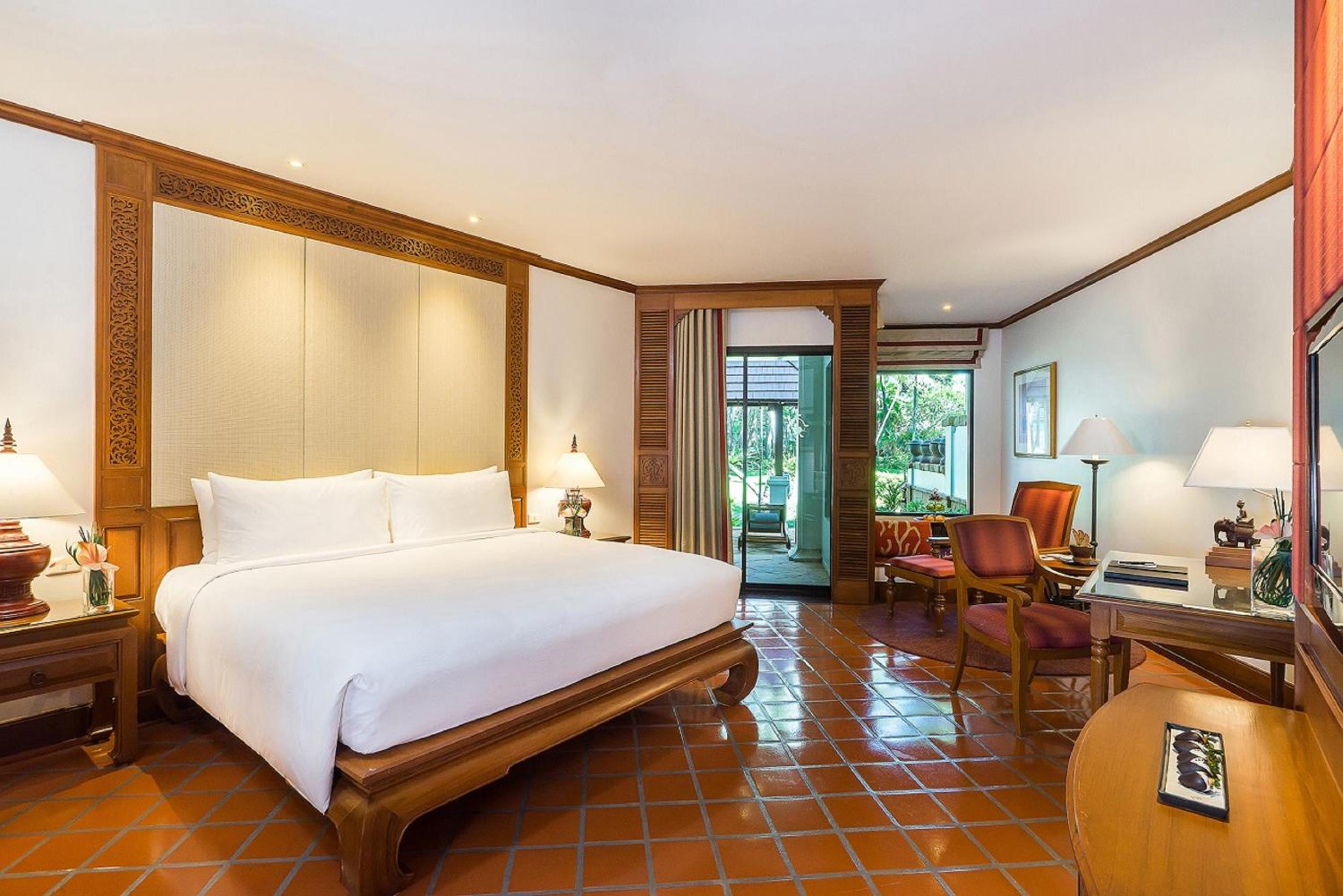 Grande Terrace - King Room with Garden View