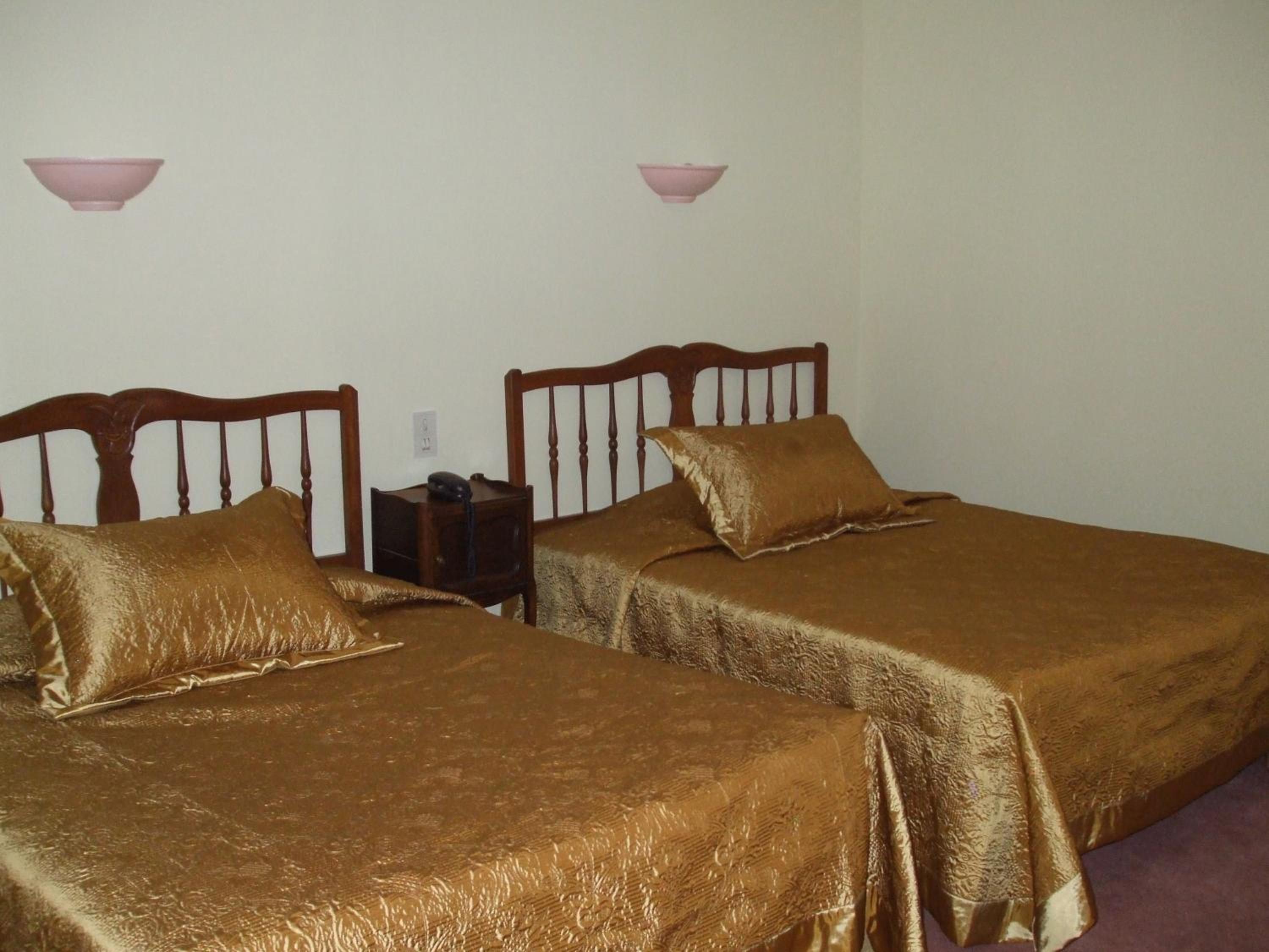 Quadruple Room - Photo 2