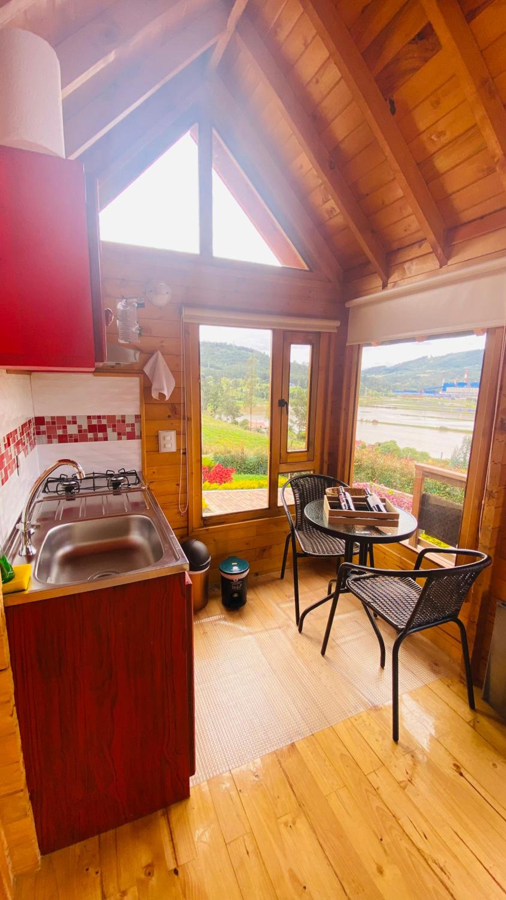 Twin Room with Lake View photo 2