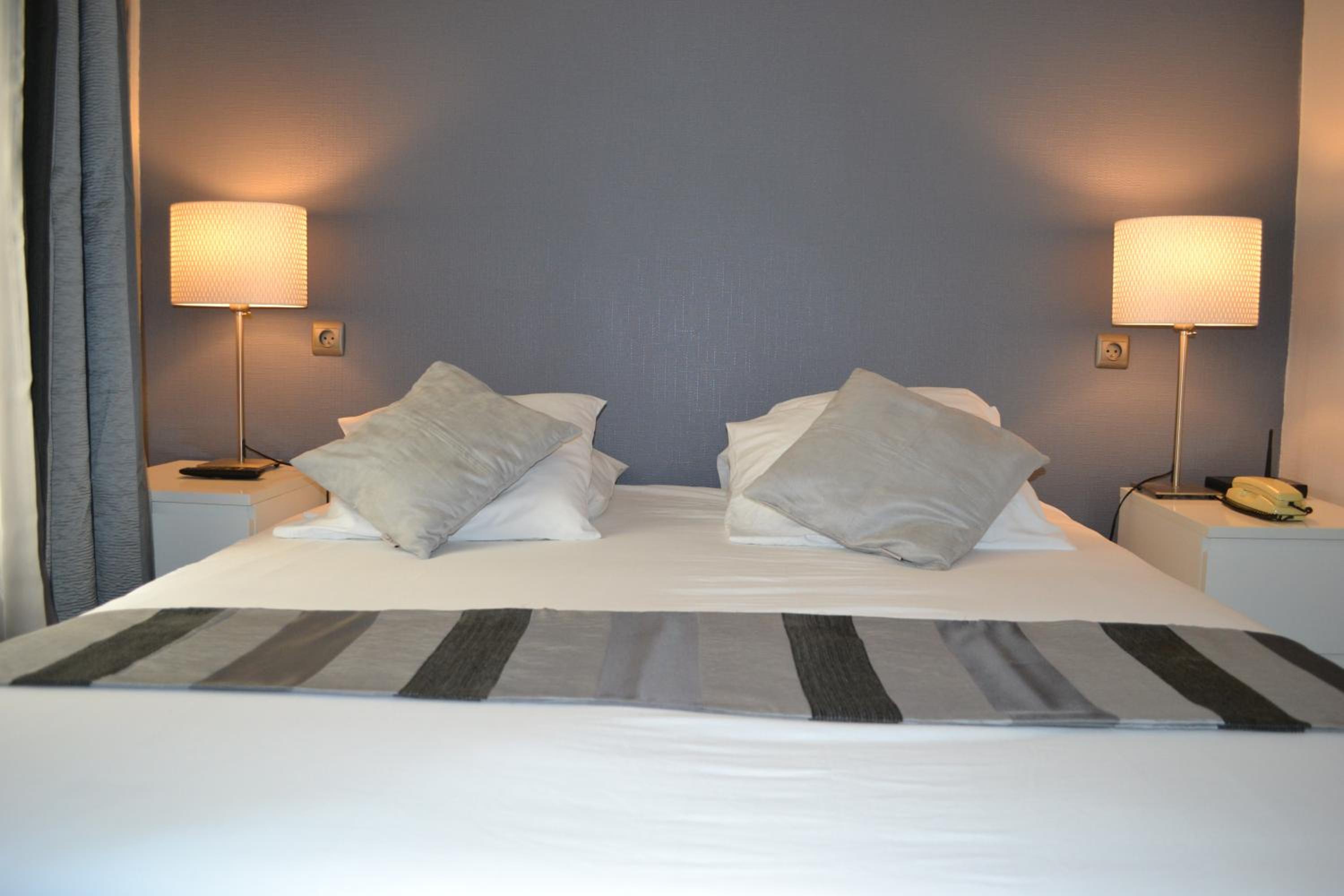 Double Room - Photo 5