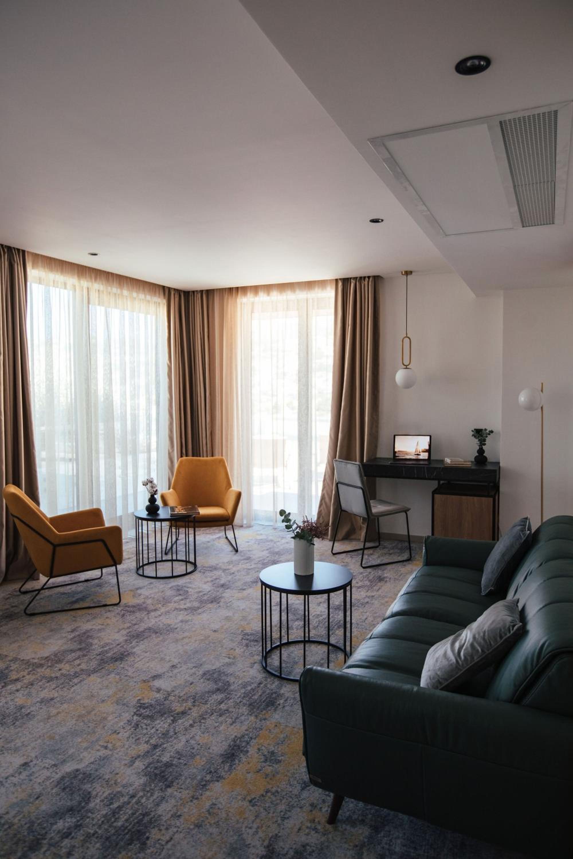Deluxe Double or Twin Room with Terrace and Sea View