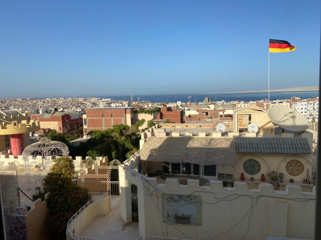 One-Bedroom Apartment with Sea View - Photo 6