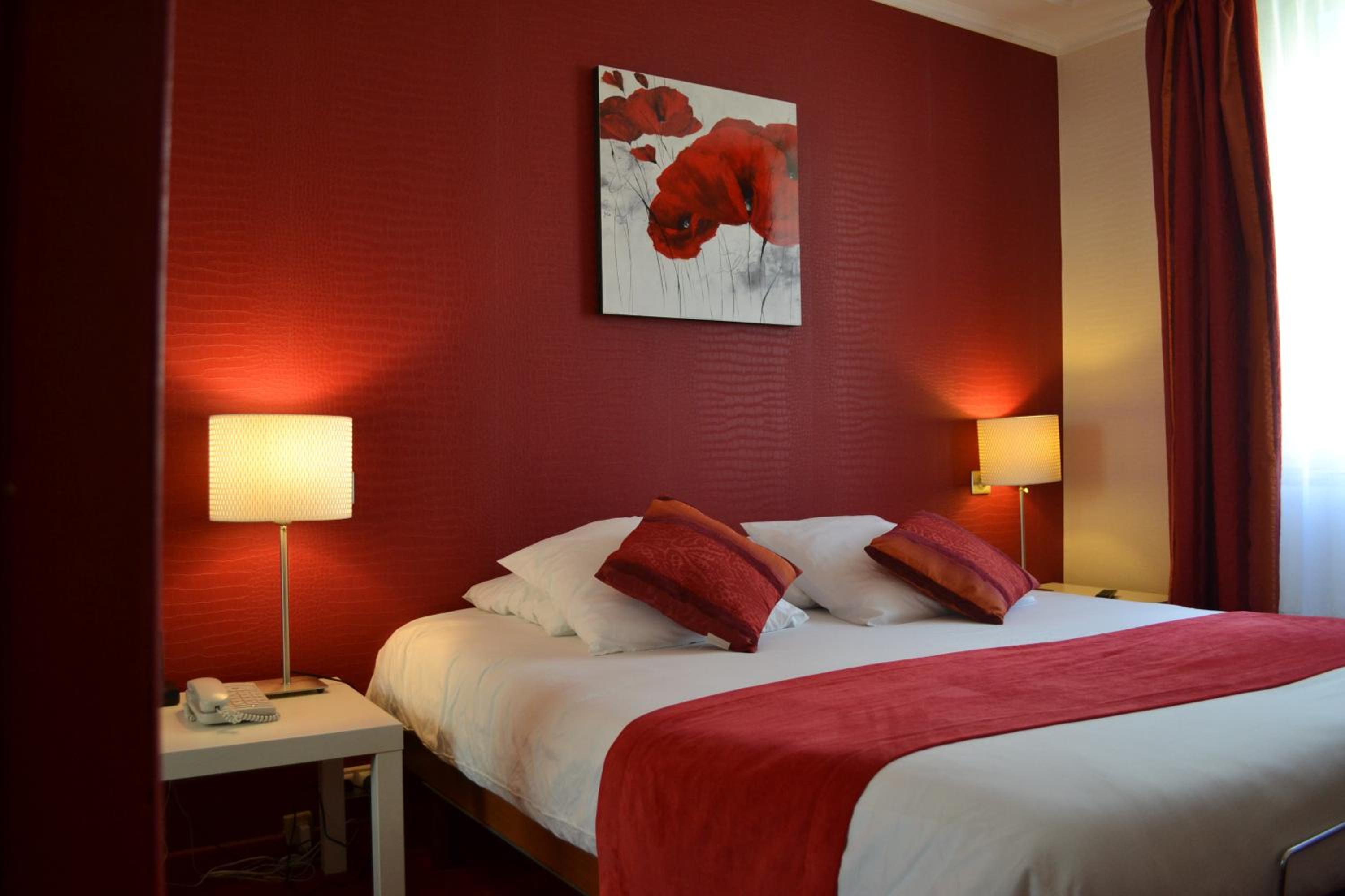 Double Room - Photo 12