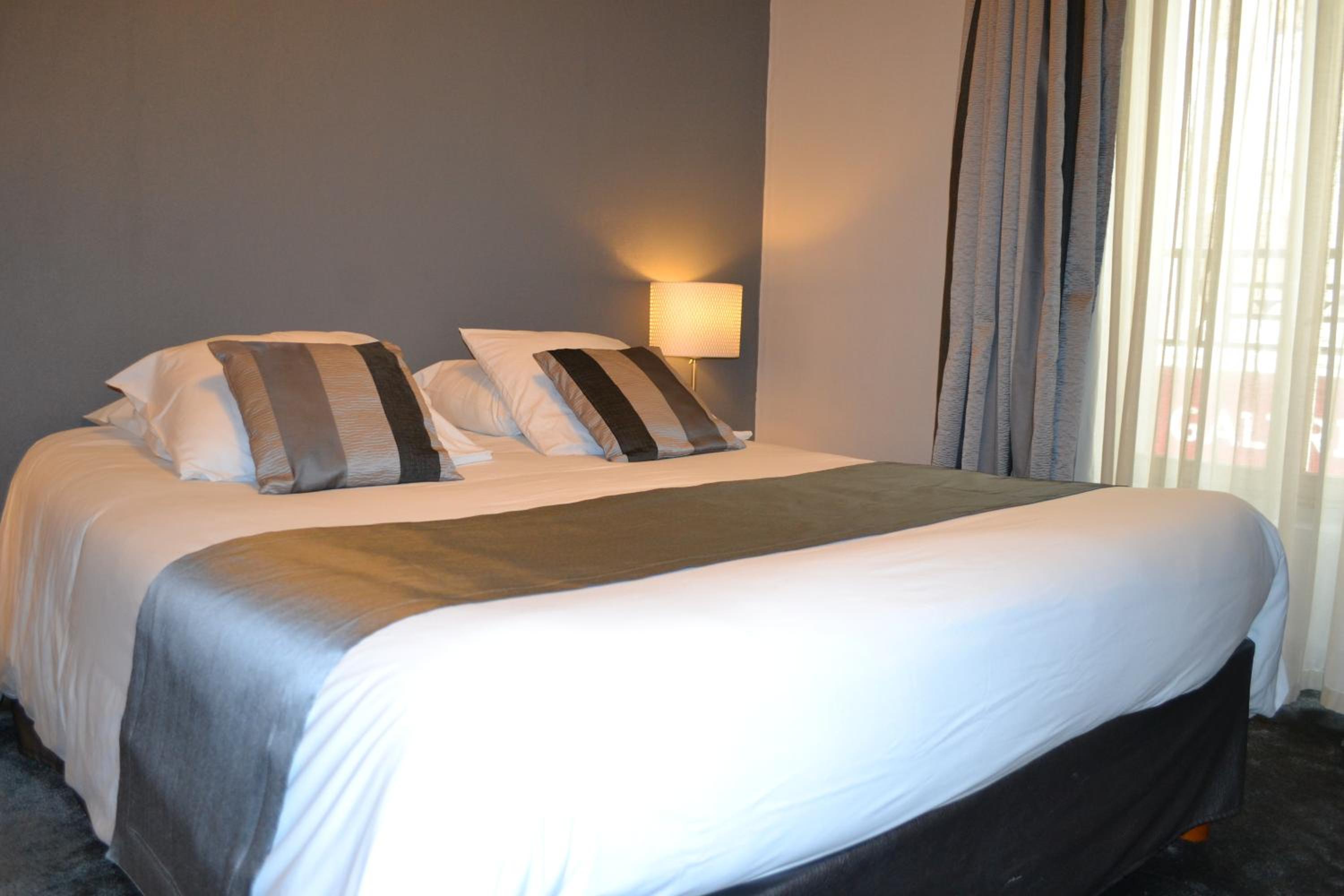 Double Room - Photo 7