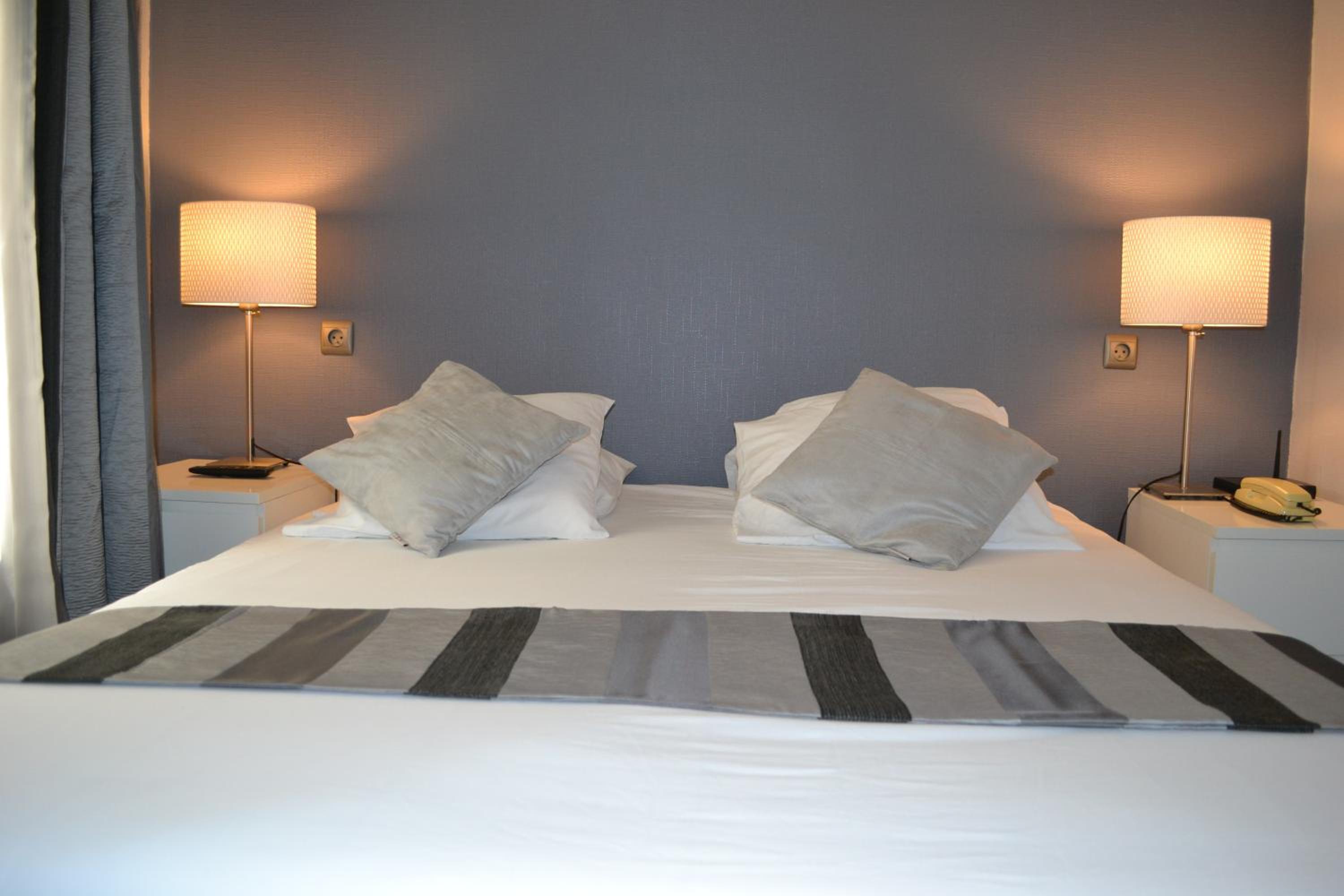 Double Room - Photo 9