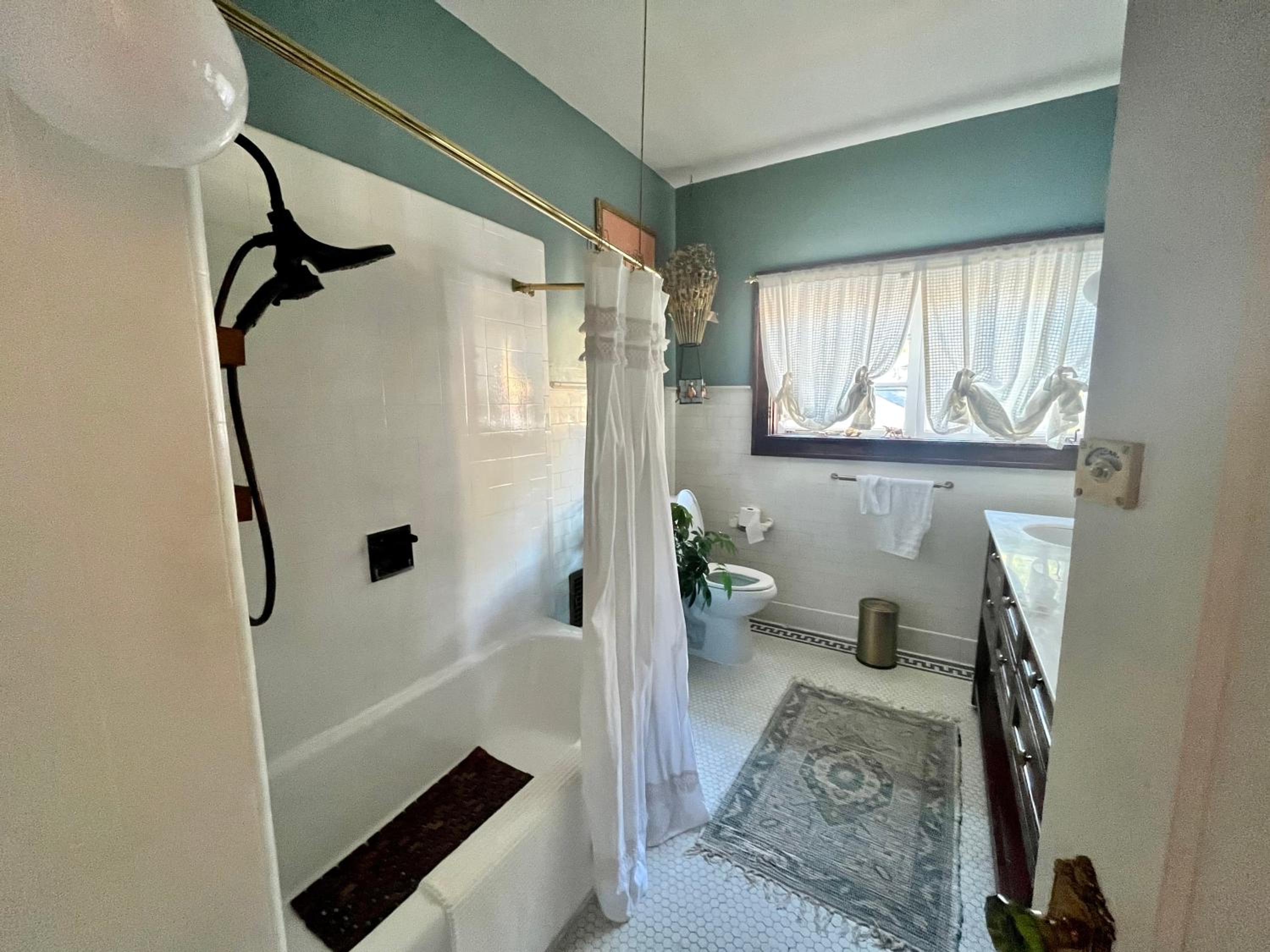 Deluxe Double Room with Extra Bed photo 2