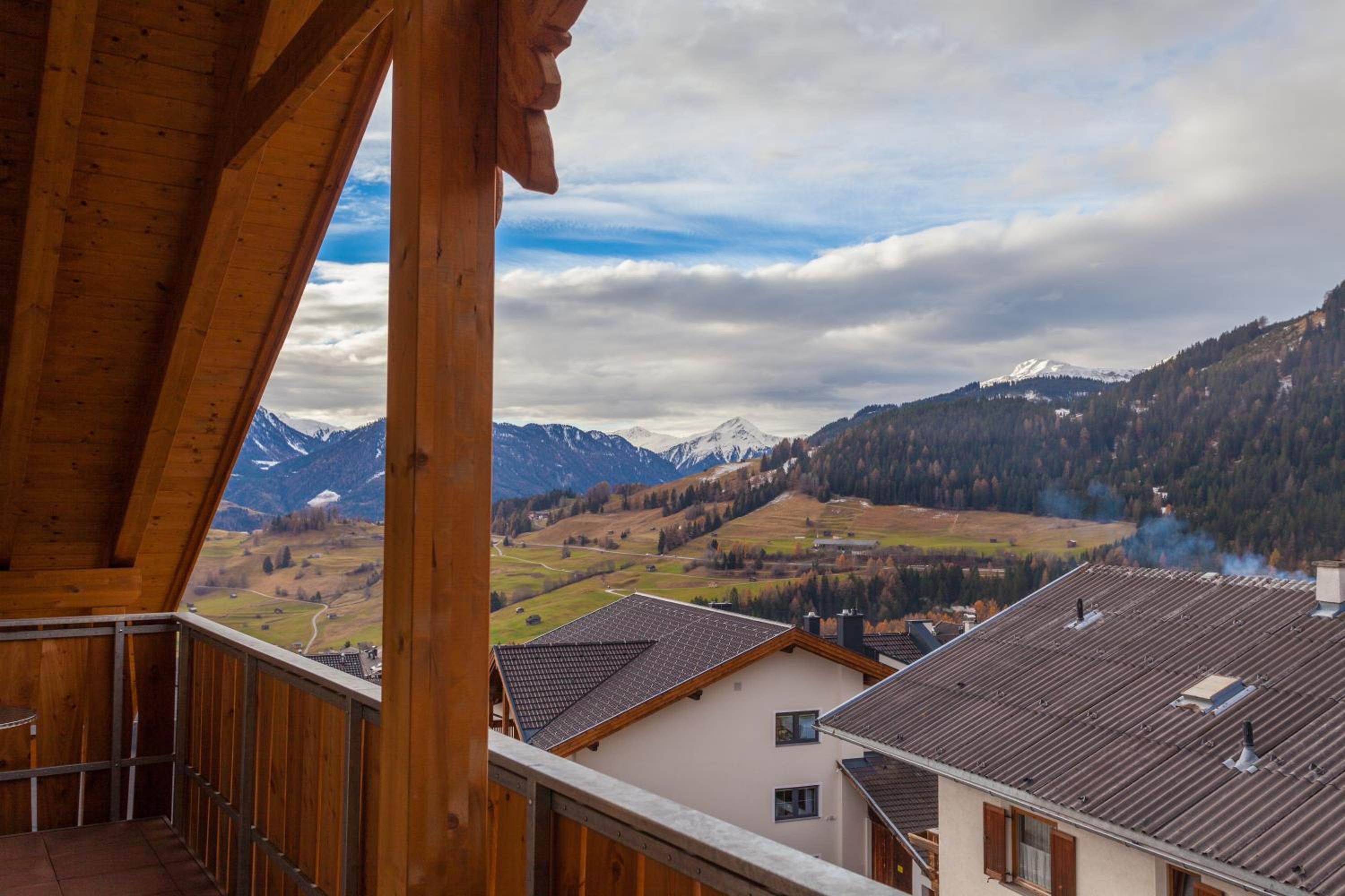 Comfort Two-Bedroom Apartment with Balcony