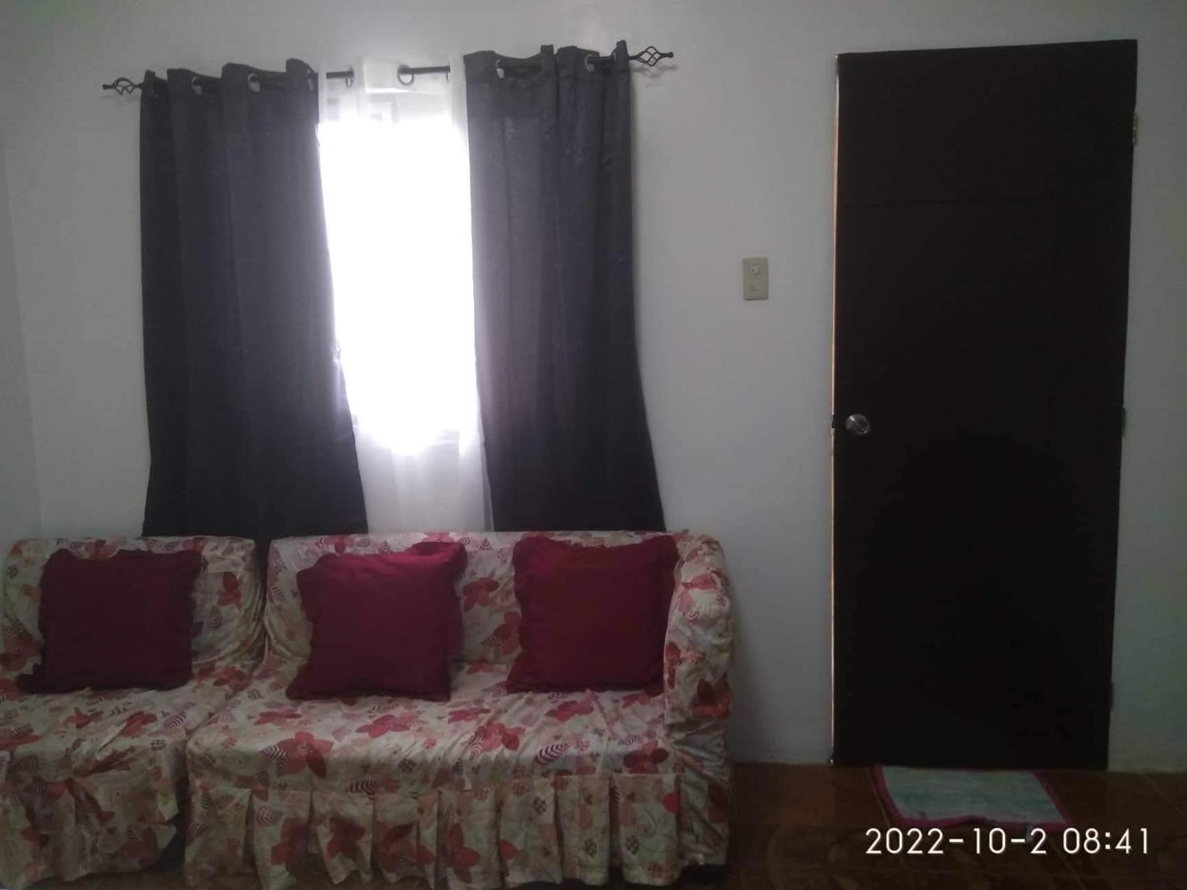 Deluxe Queen Room - Photo 10