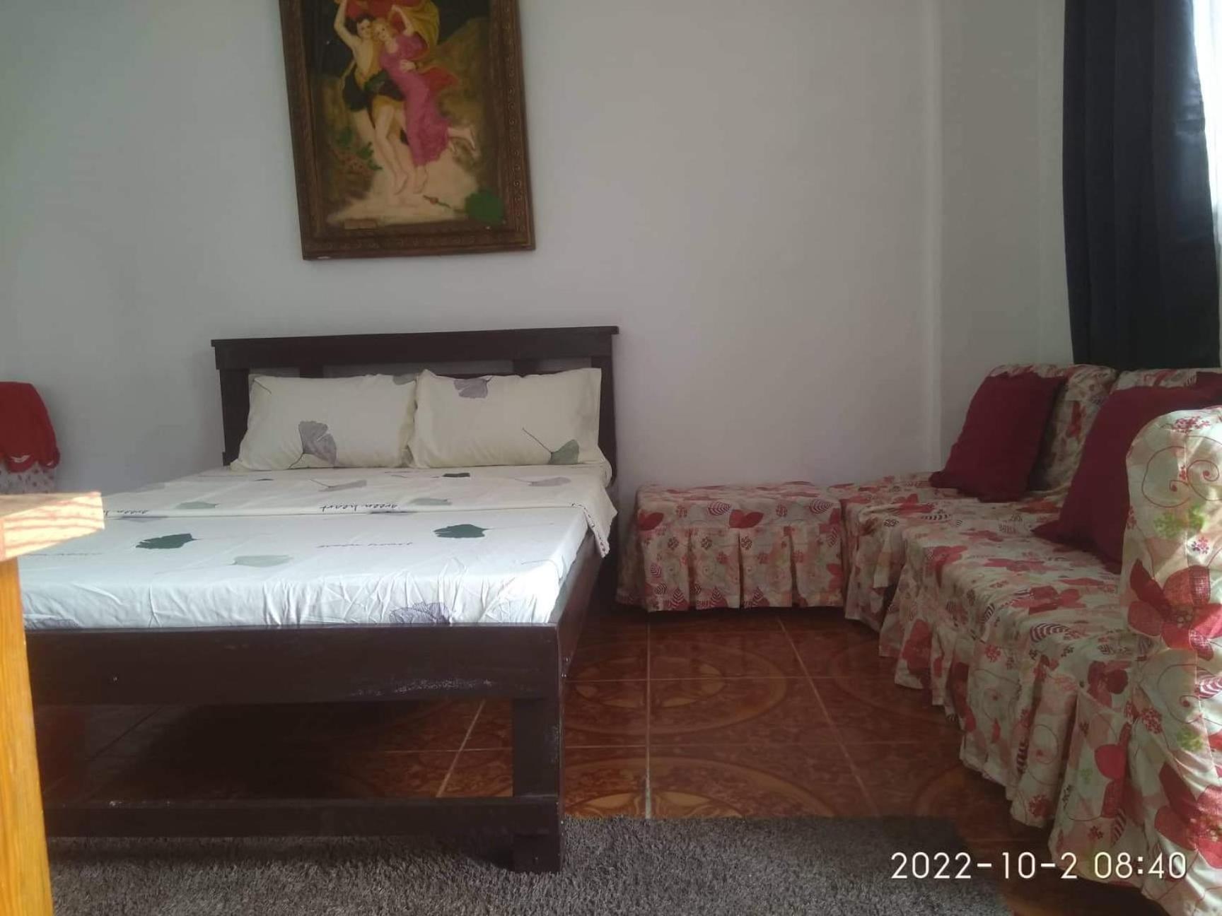 Deluxe Queen Room - Photo 15