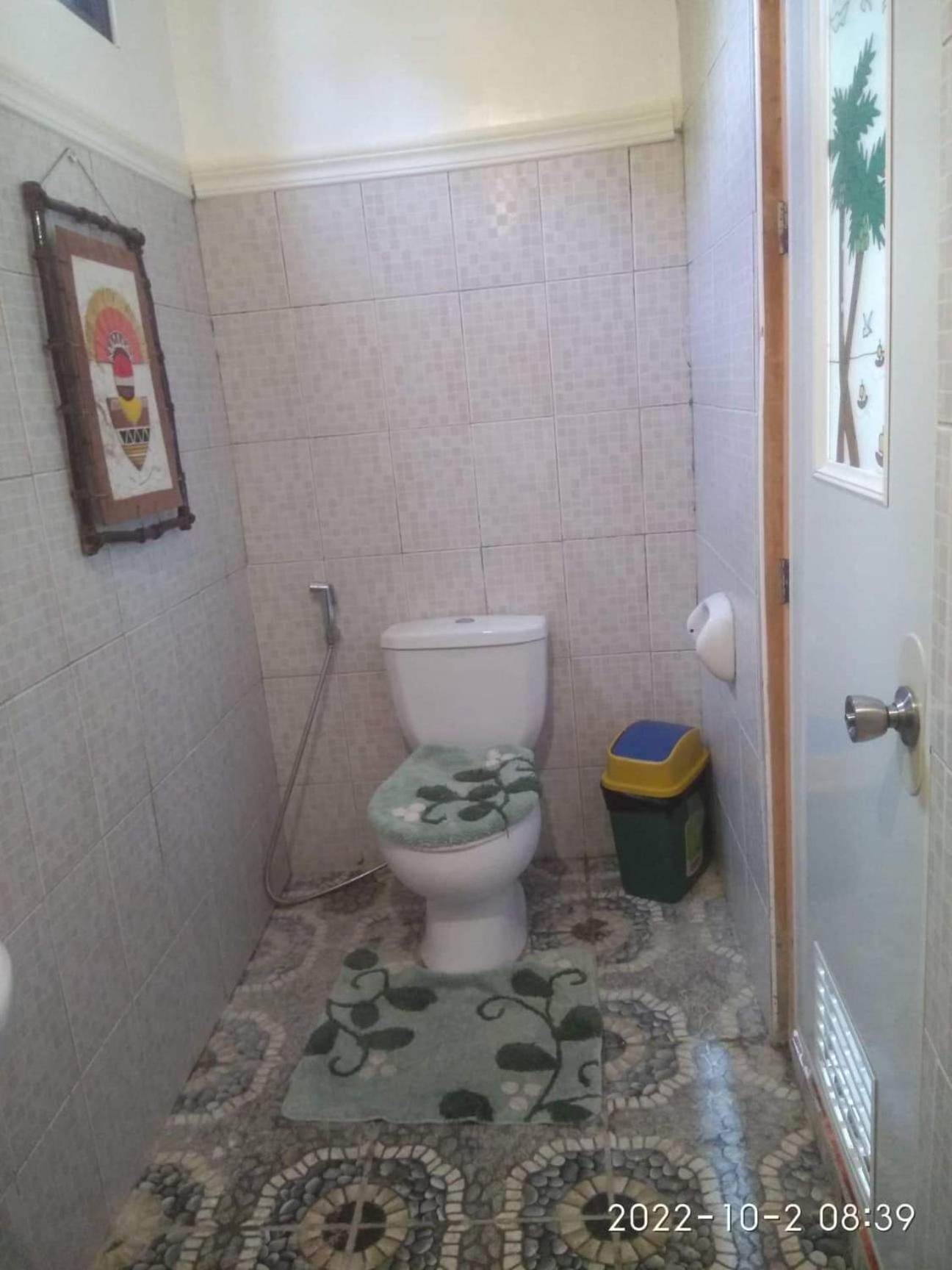 Deluxe Queen Room - Photo 9