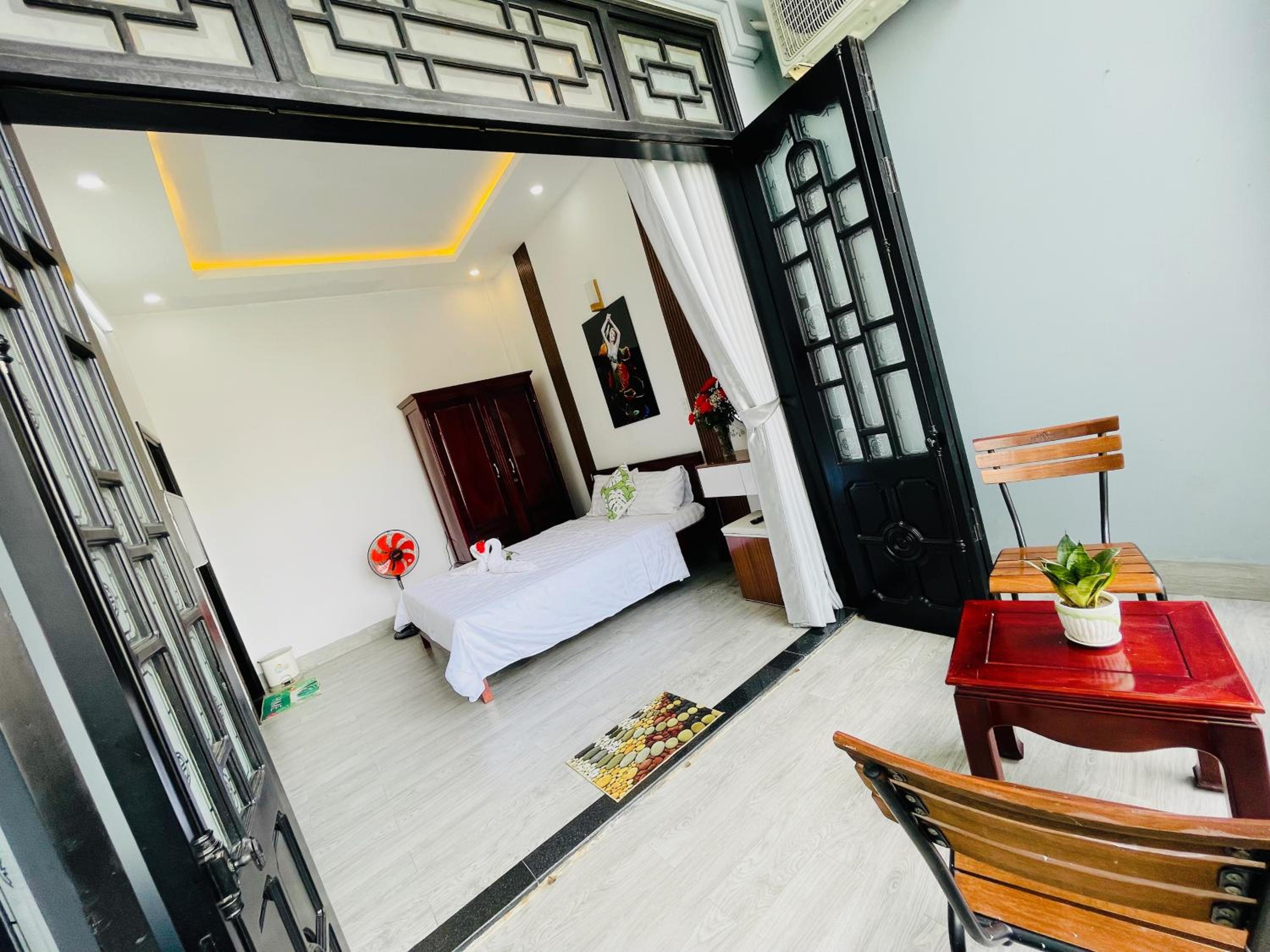King Room with Balcony photo 2