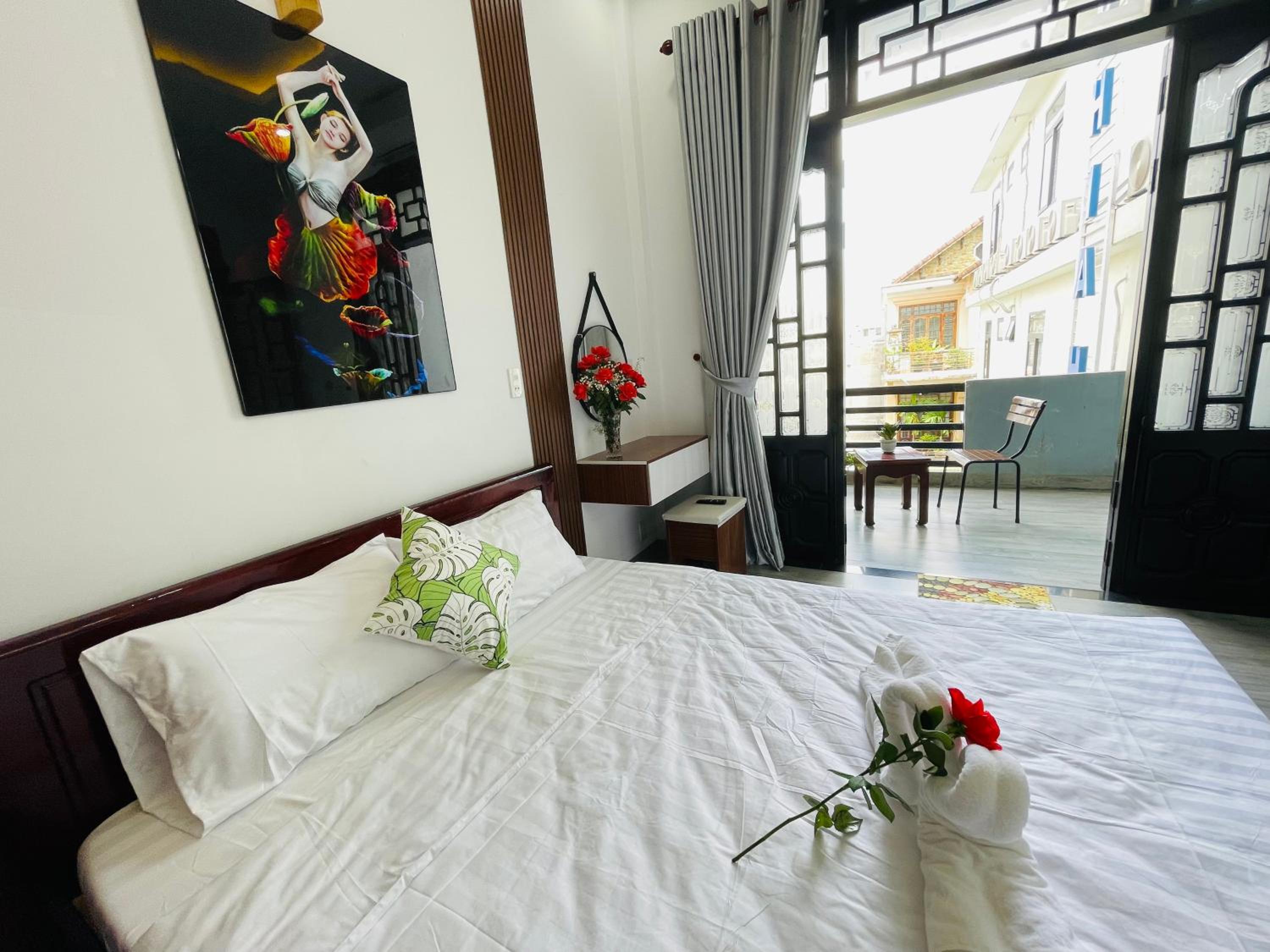 King Room with Balcony photo 3