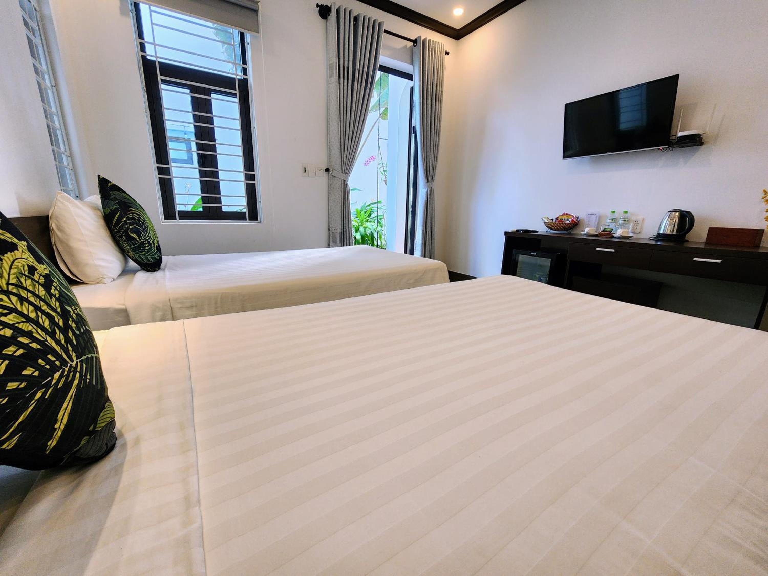 Superior Double or Twin Room with Garden View photo 3