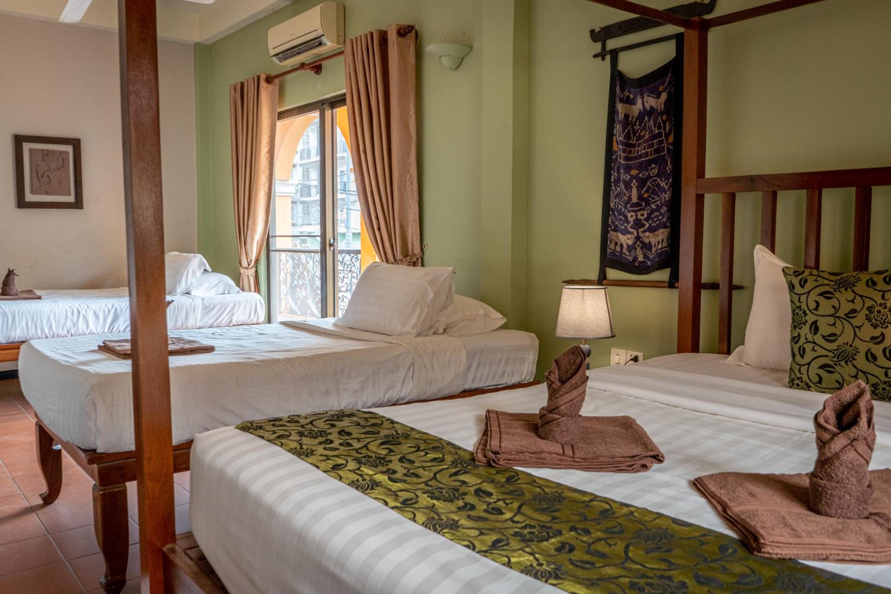 Triple Room with Balcony - Photo 4