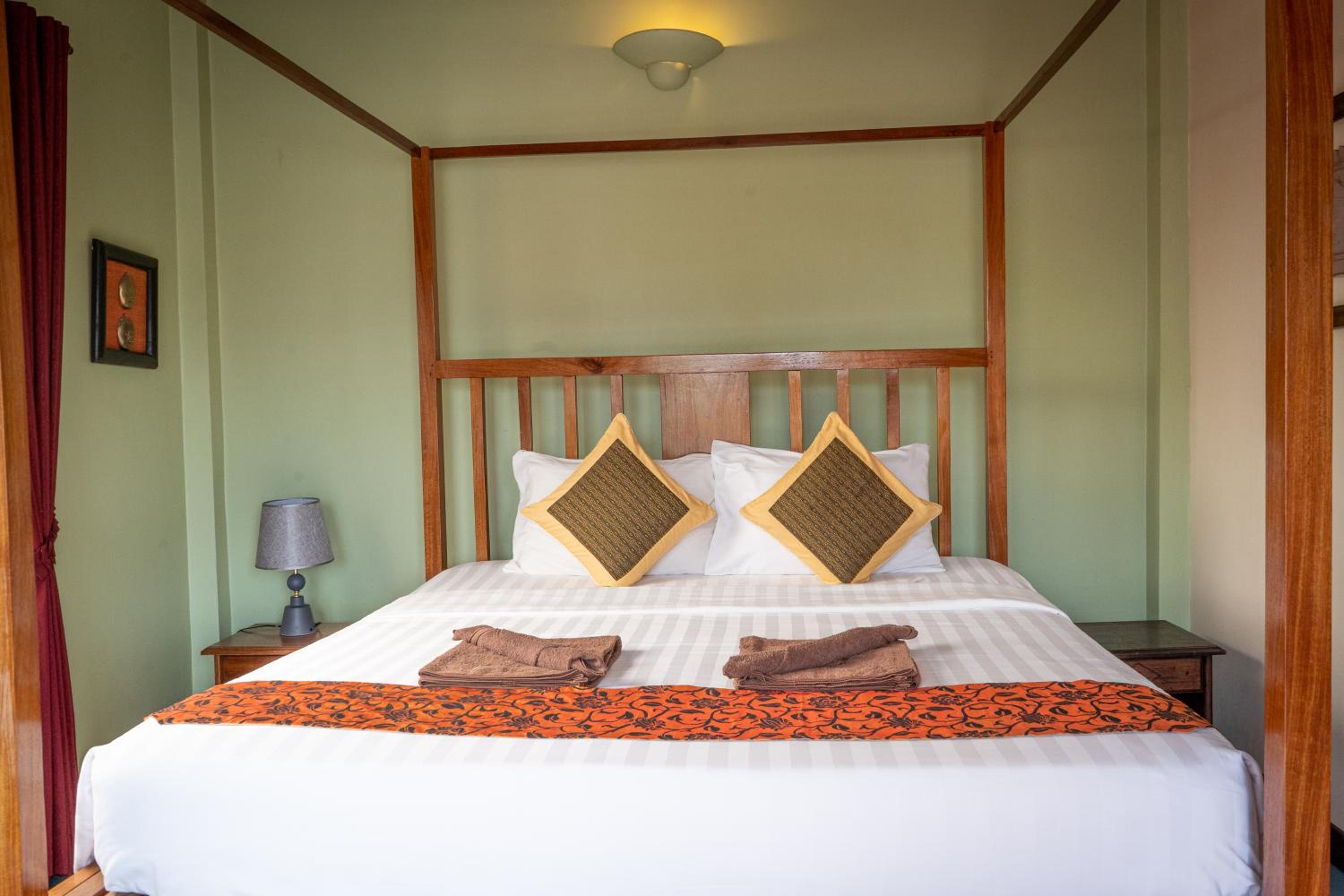 Double Room with Balcony - Photo 3