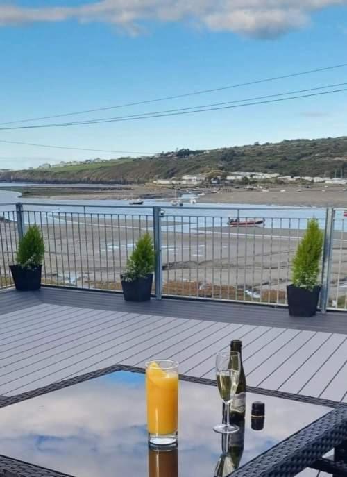 Deluxe Double Room with Balcony and Sea View - Photo 13