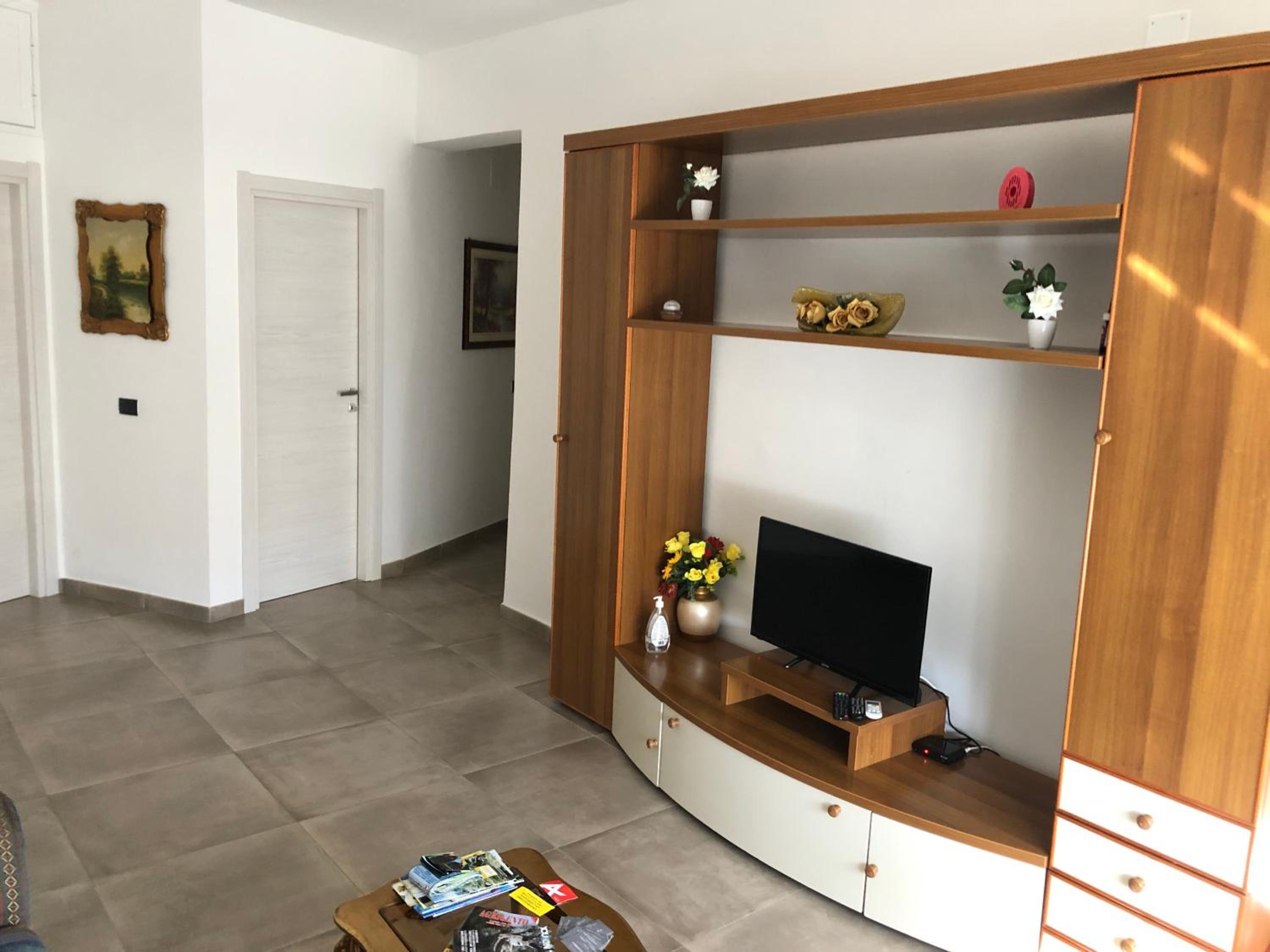 Two-Bedroom Apartment - Photo 8