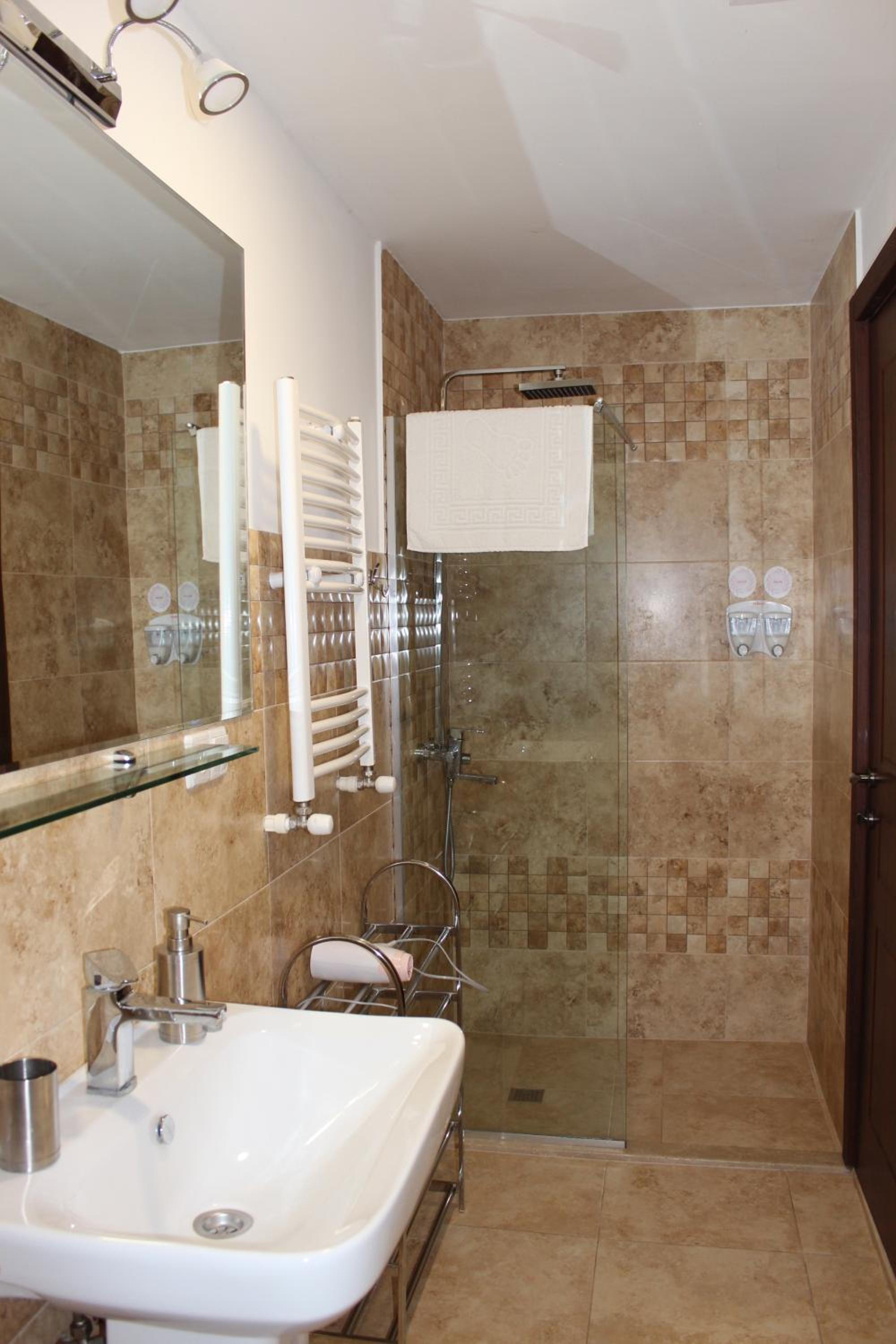 Double Room with Terrace - Photo 2